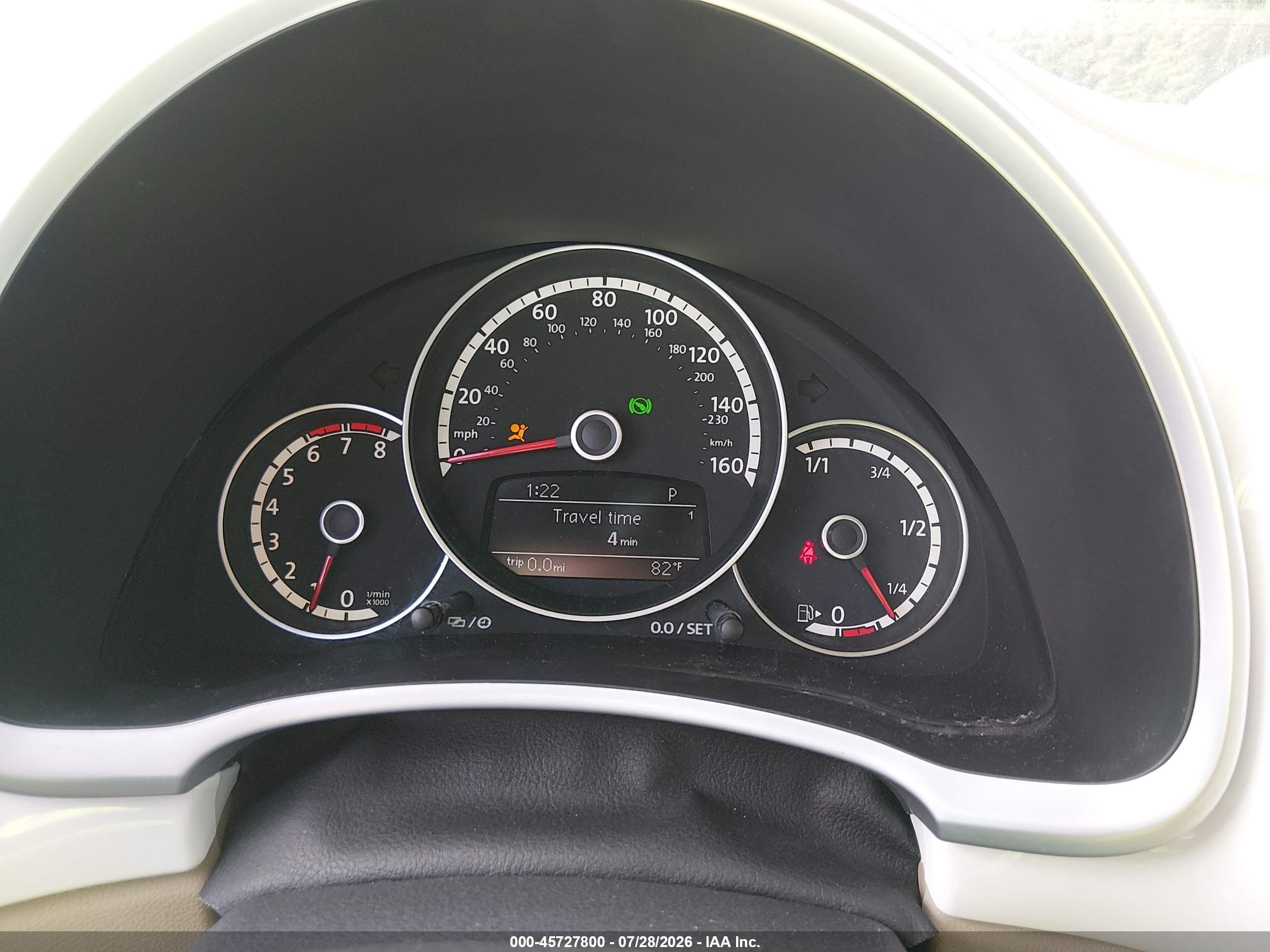2013 Volkswagen Beetle 2.5l White vin: 3VWJX7AT9DM690431