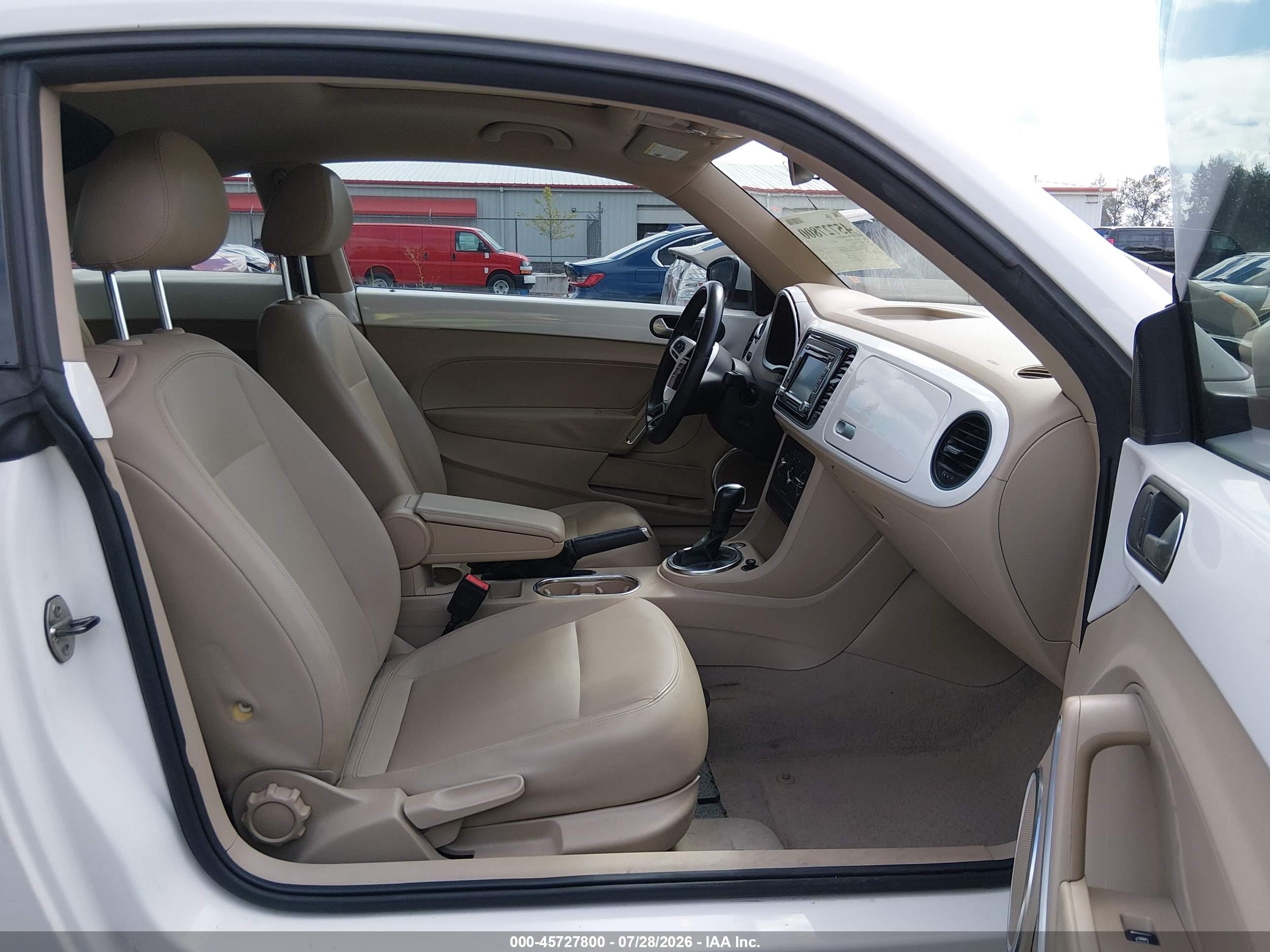 2013 Volkswagen Beetle 2.5l White vin: 3VWJX7AT9DM690431