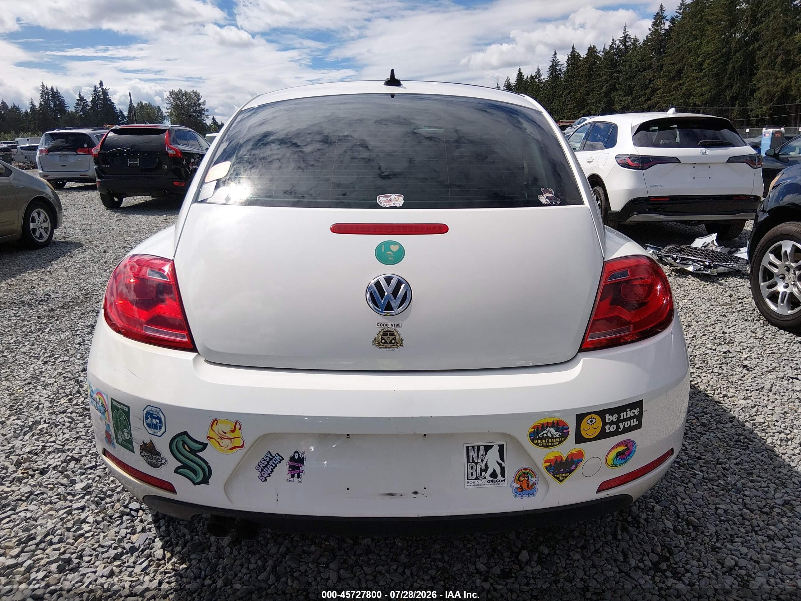 2013 Volkswagen Beetle 2.5l White vin: 3VWJX7AT9DM690431