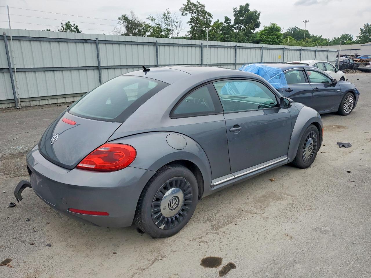 2013 Volkswagen Beetle Gray vin: 3VWJX7AT9DM692647