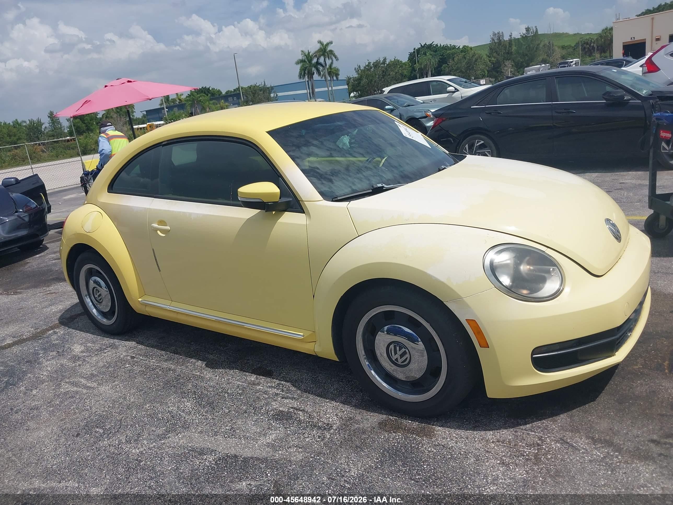 2012 Volkswagen Beetle 2.5l Yellow vin: 3VWJX7ATXCM605787
