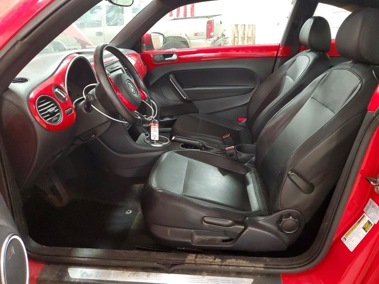 2012 Volkswagen Beetle Red vin: 3VWJX7ATXCM648459