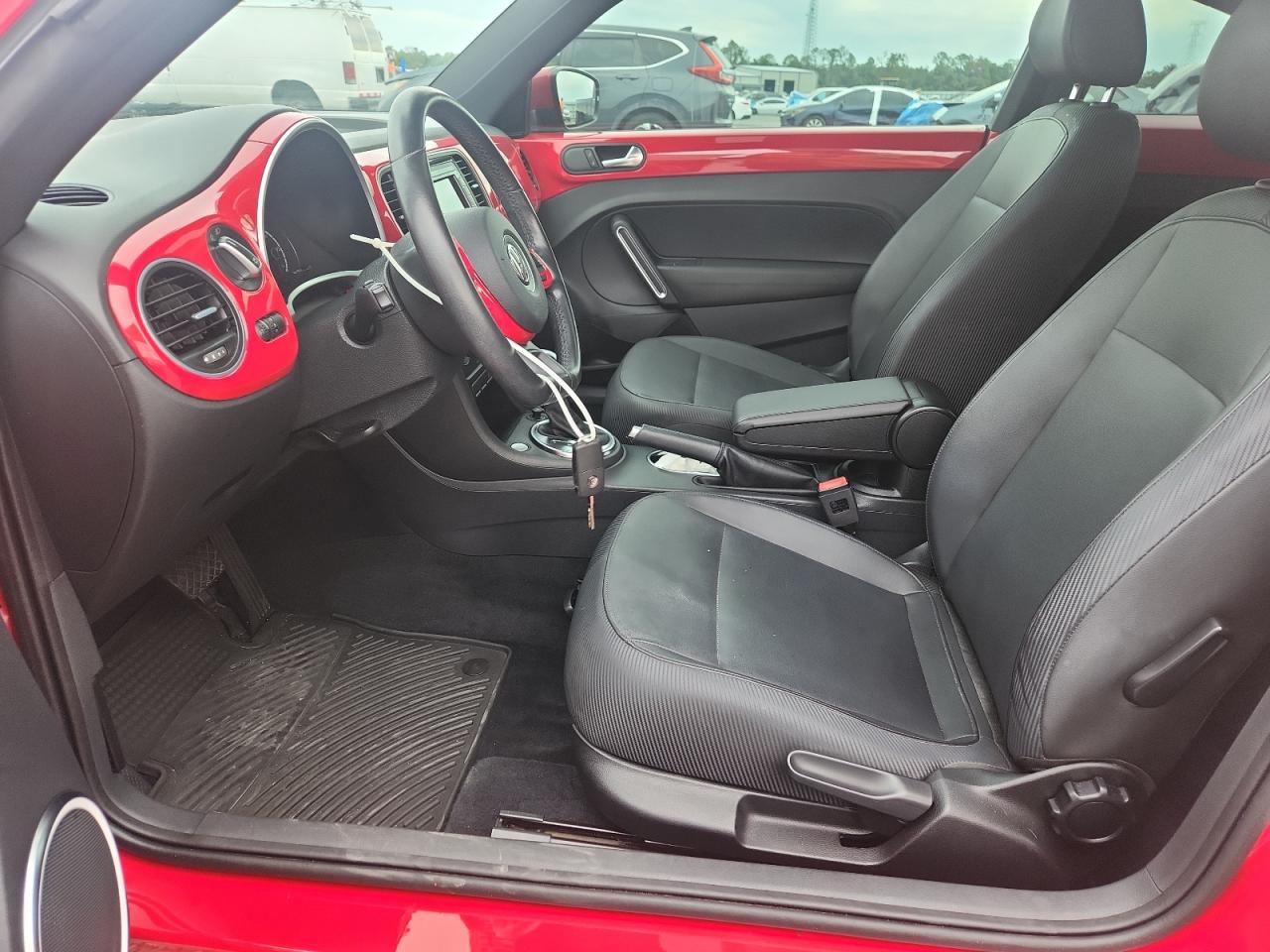 2013 Volkswagen Beetle Red vin: 3VWJX7ATXDM666946