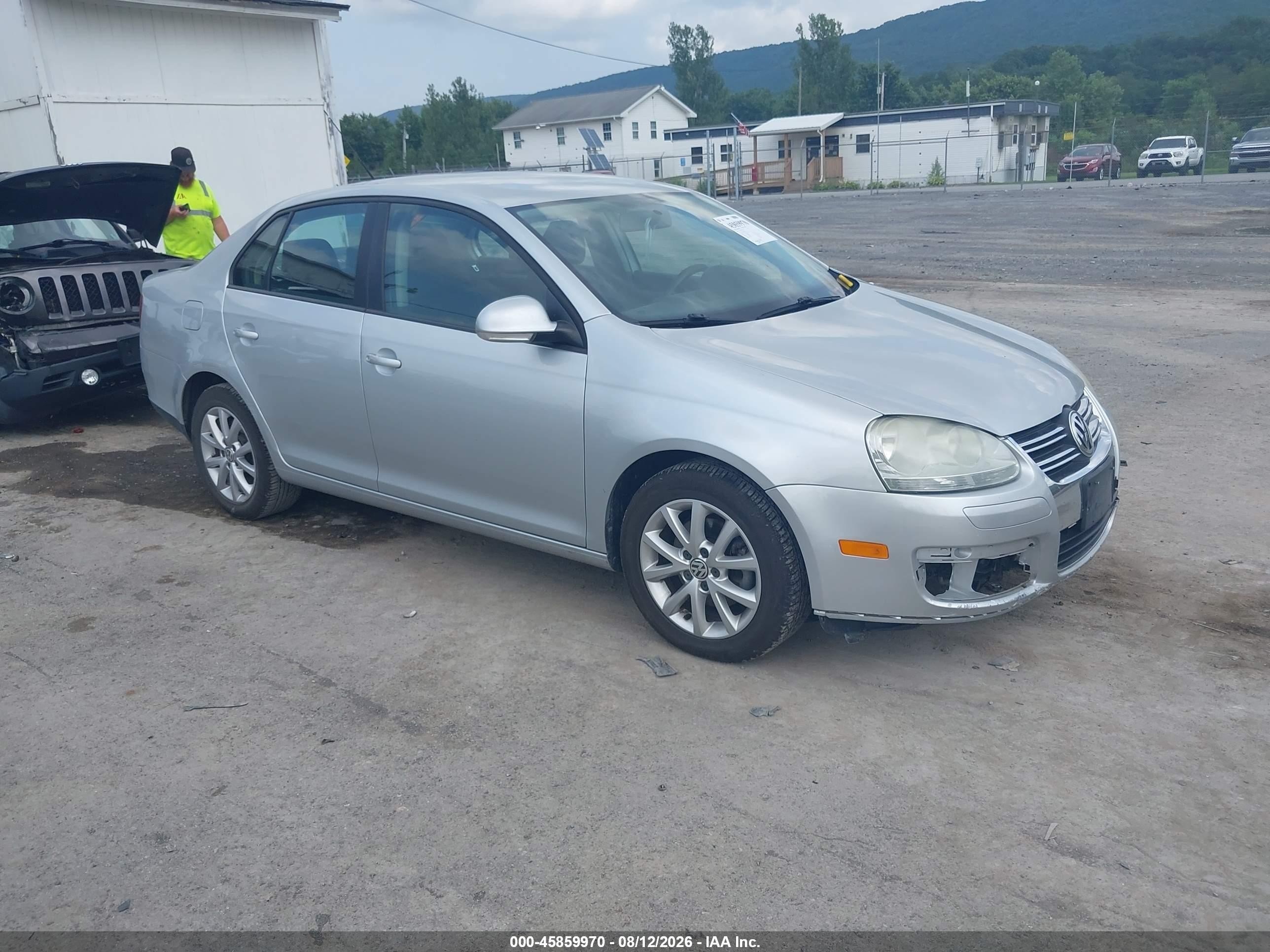 2009 Volkswagen Jetta S Silver vin: 3VWJZ71K09M028925
