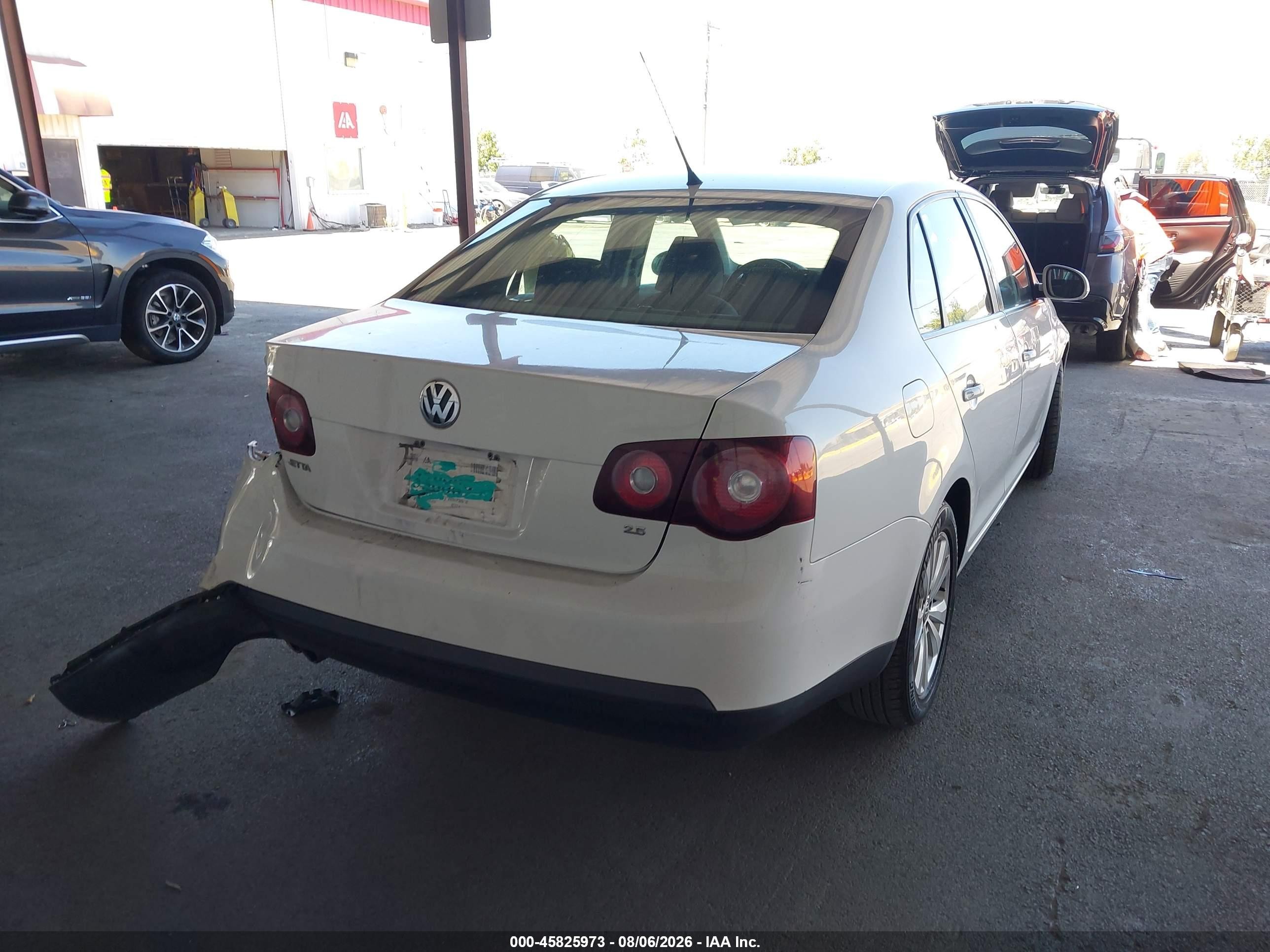 2009 Volkswagen Jetta S White vin: 3VWJZ71K29M033561