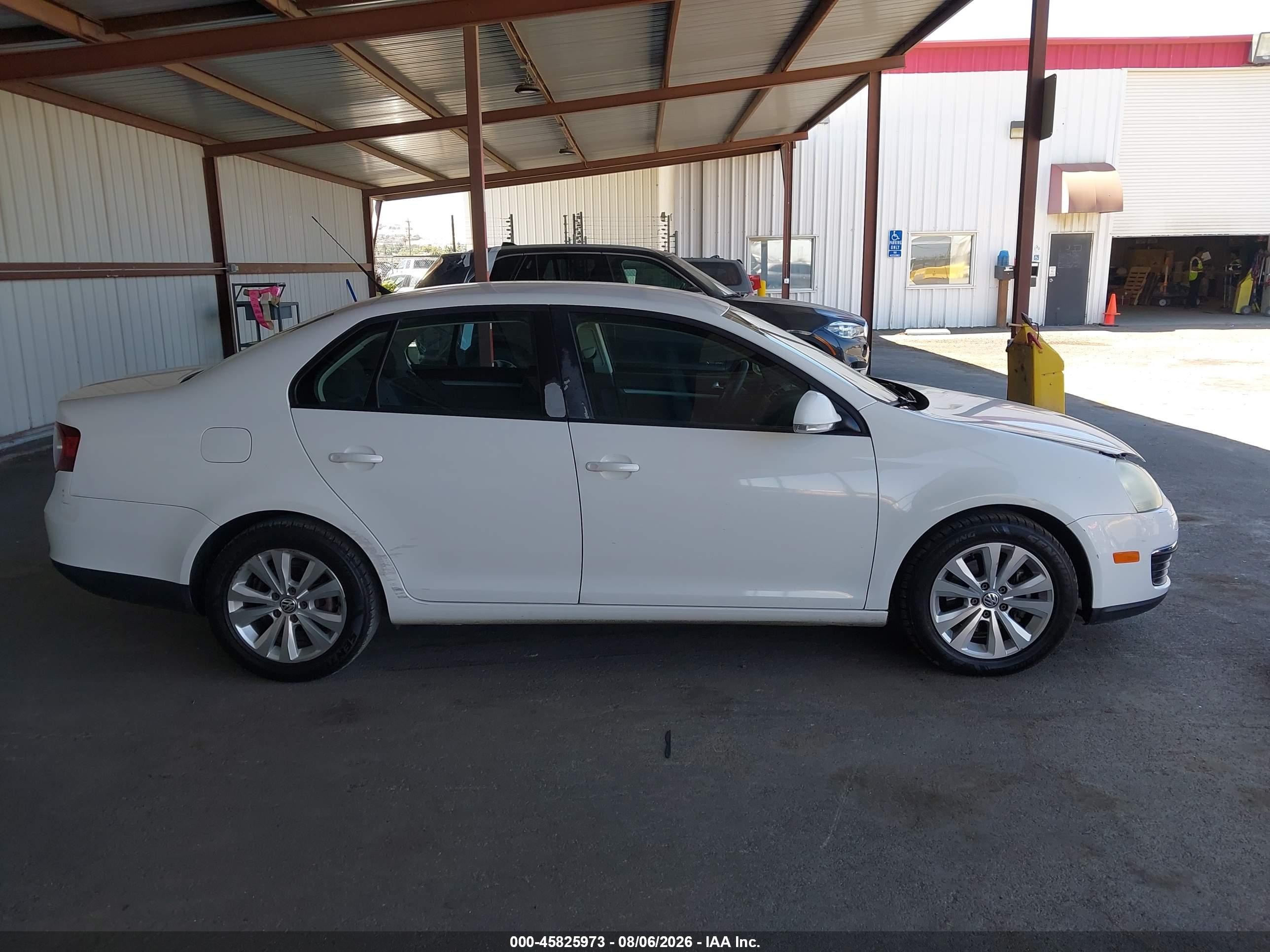 2009 Volkswagen Jetta S White vin: 3VWJZ71K29M033561