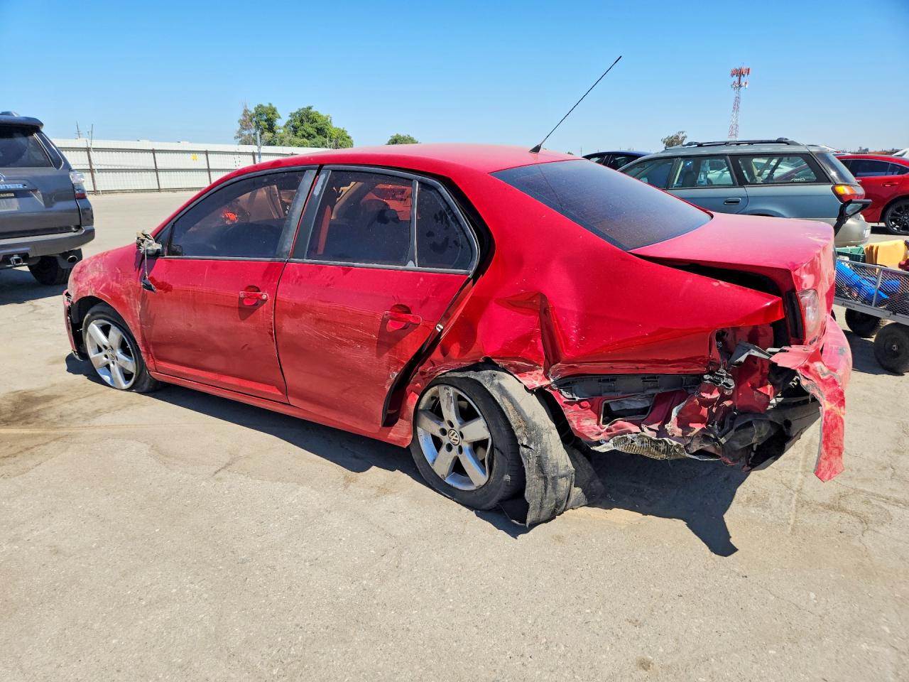 2009 Volkswagen Jetta S Red vin: 3VWJZ71K39M008197