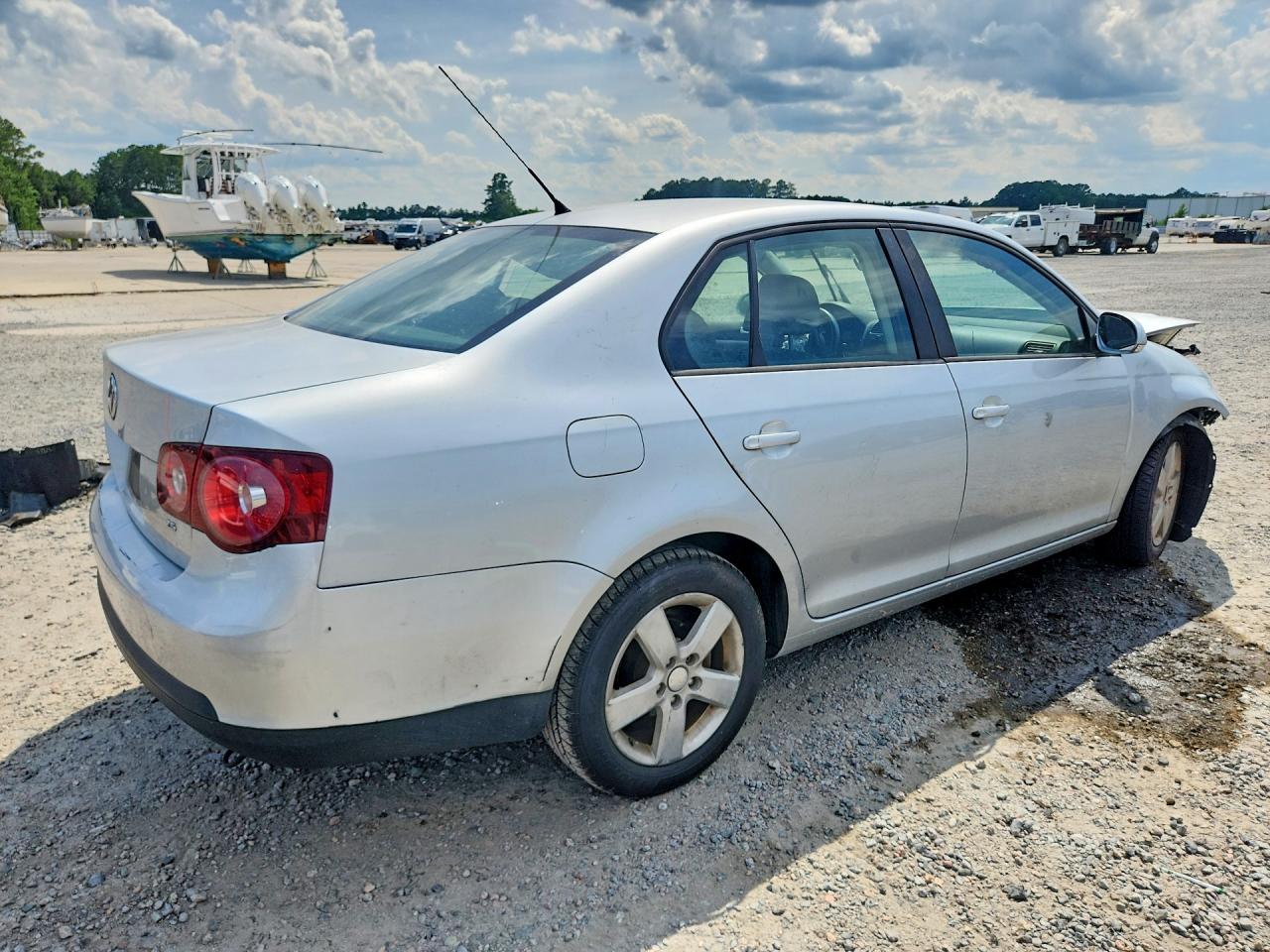 2008 Volkswagen Jetta S Silver vin: 3VWJZ71K58M050014