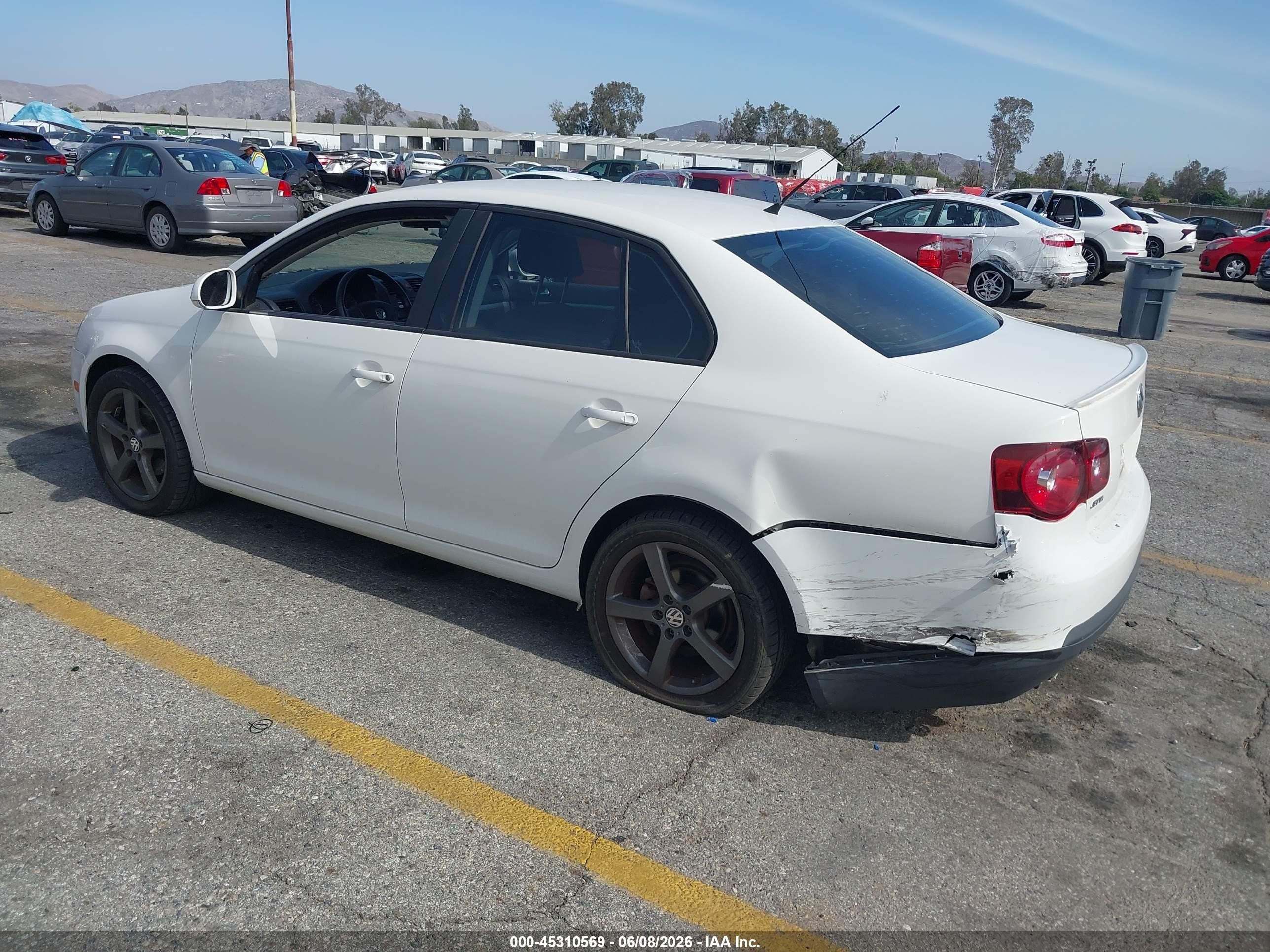 2009 Volkswagen Jetta S Белый vin: 3VWJZ71K69M122548