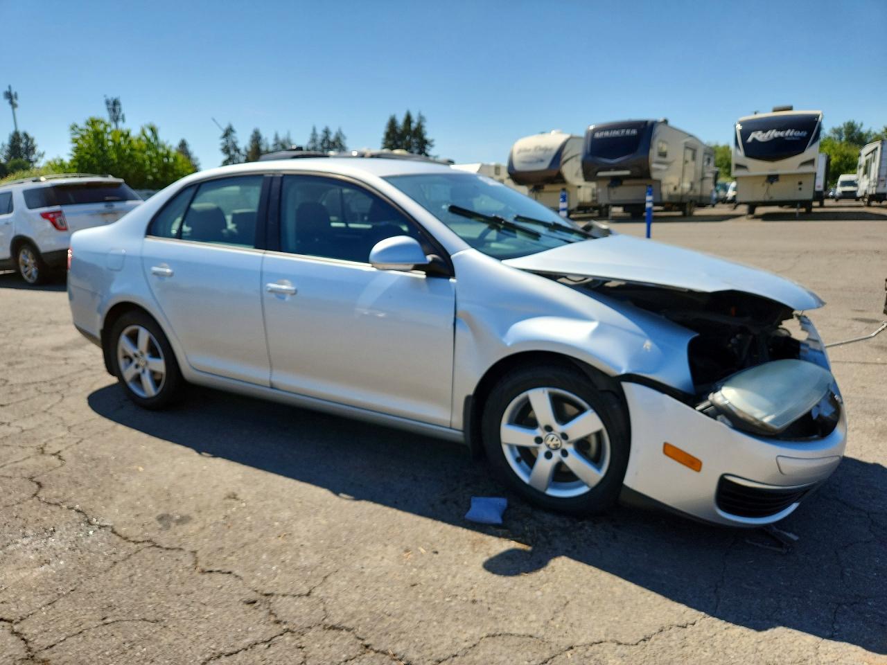 2009 Volkswagen Jetta S Серебряный vin: 3VWJZ71K89M079217