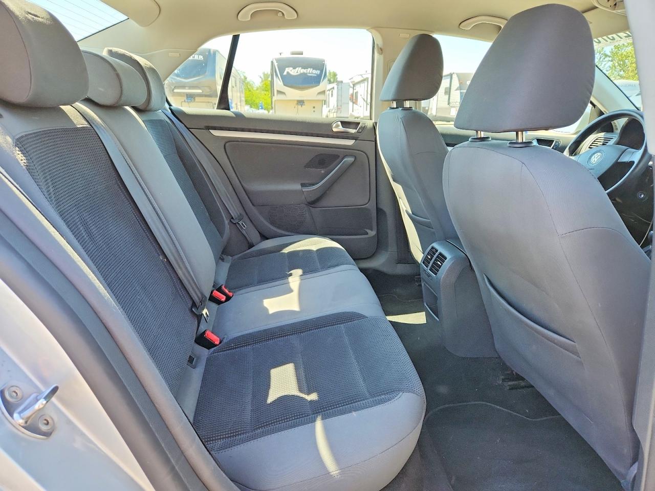 2009 Volkswagen Jetta S Серебряный vin: 3VWJZ71K89M079217