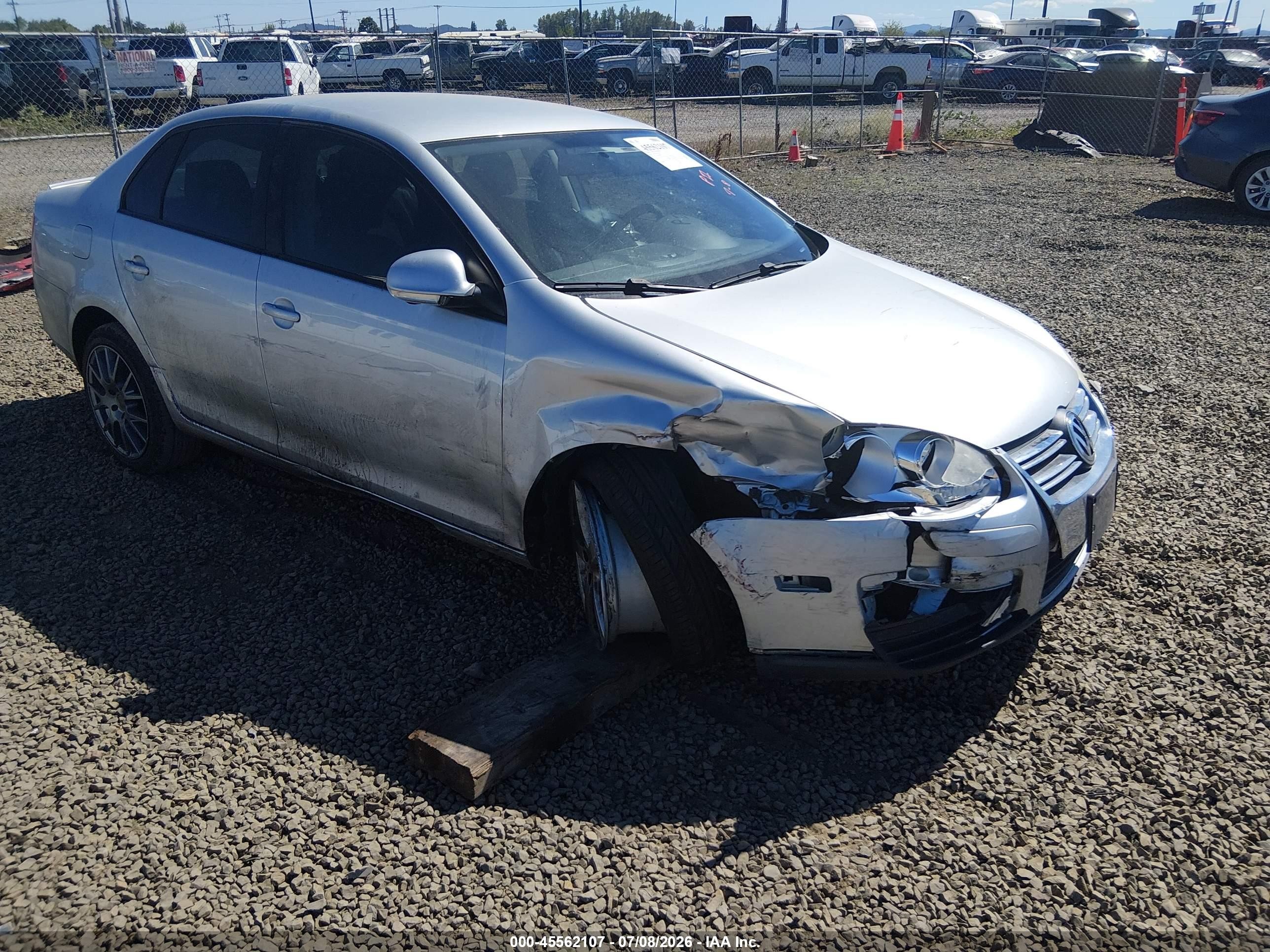 2009 Volkswagen Jetta S Silver vin: 3VWJZ71K89M089875