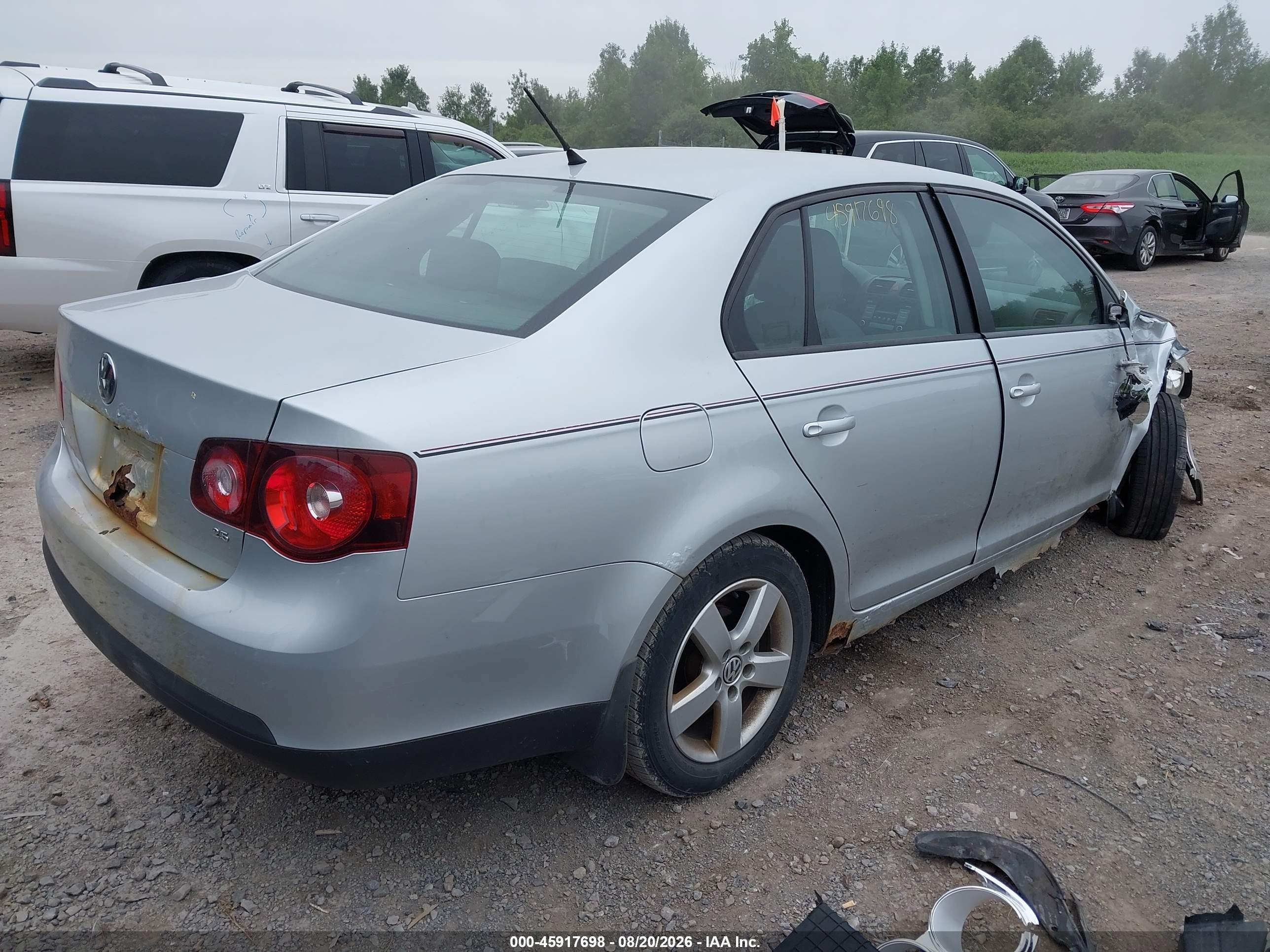 2009 Volkswagen Jetta S Silver vin: 3VWJZ71KX9M079493