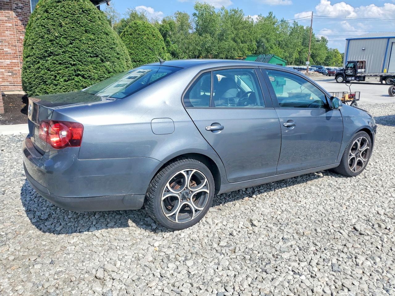 2009 Volkswagen Jetta S Gray vin: 3VWJZ71KX9M125081