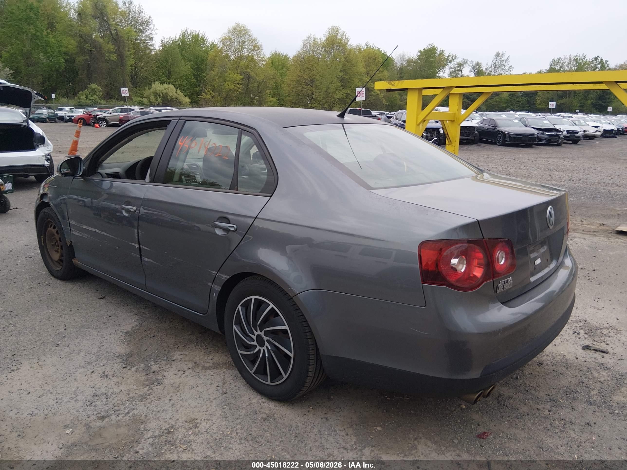 2010 Volkswagen Jetta S Gray vin: 3VWJZ7AJ0AM009156