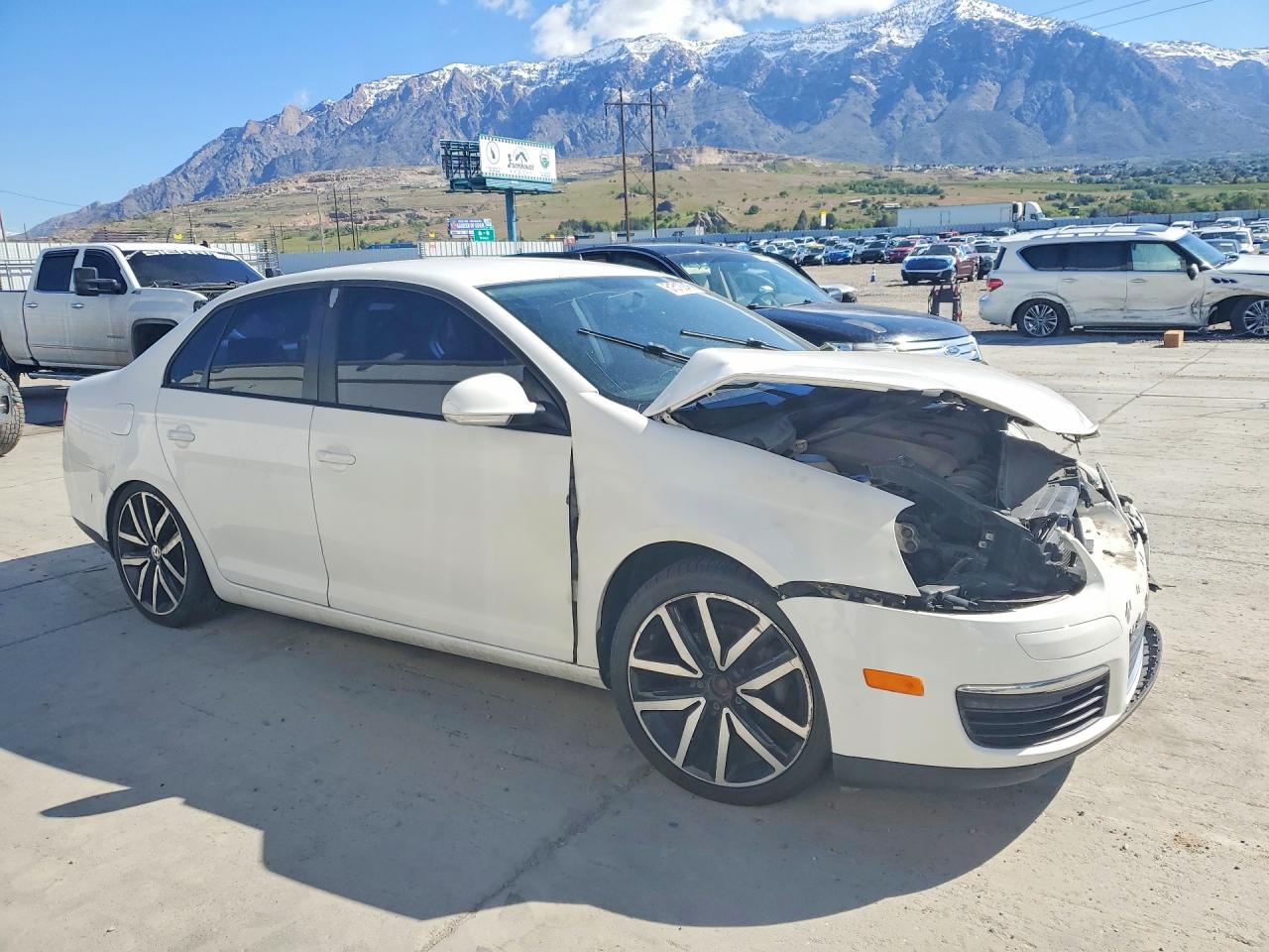 2010 Volkswagen Jetta S White vin: 3VWJZ7AJ0AM074282