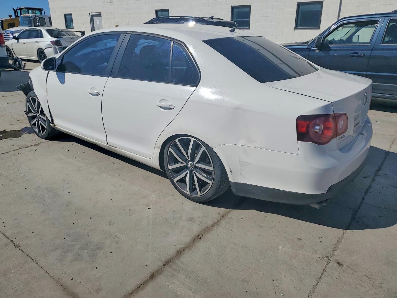 2010 Volkswagen Jetta S White vin: 3VWJZ7AJ0AM074282