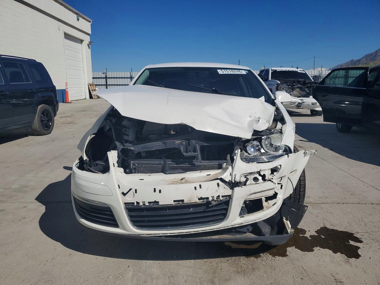 2010 Volkswagen Jetta S White vin: 3VWJZ7AJ0AM074282