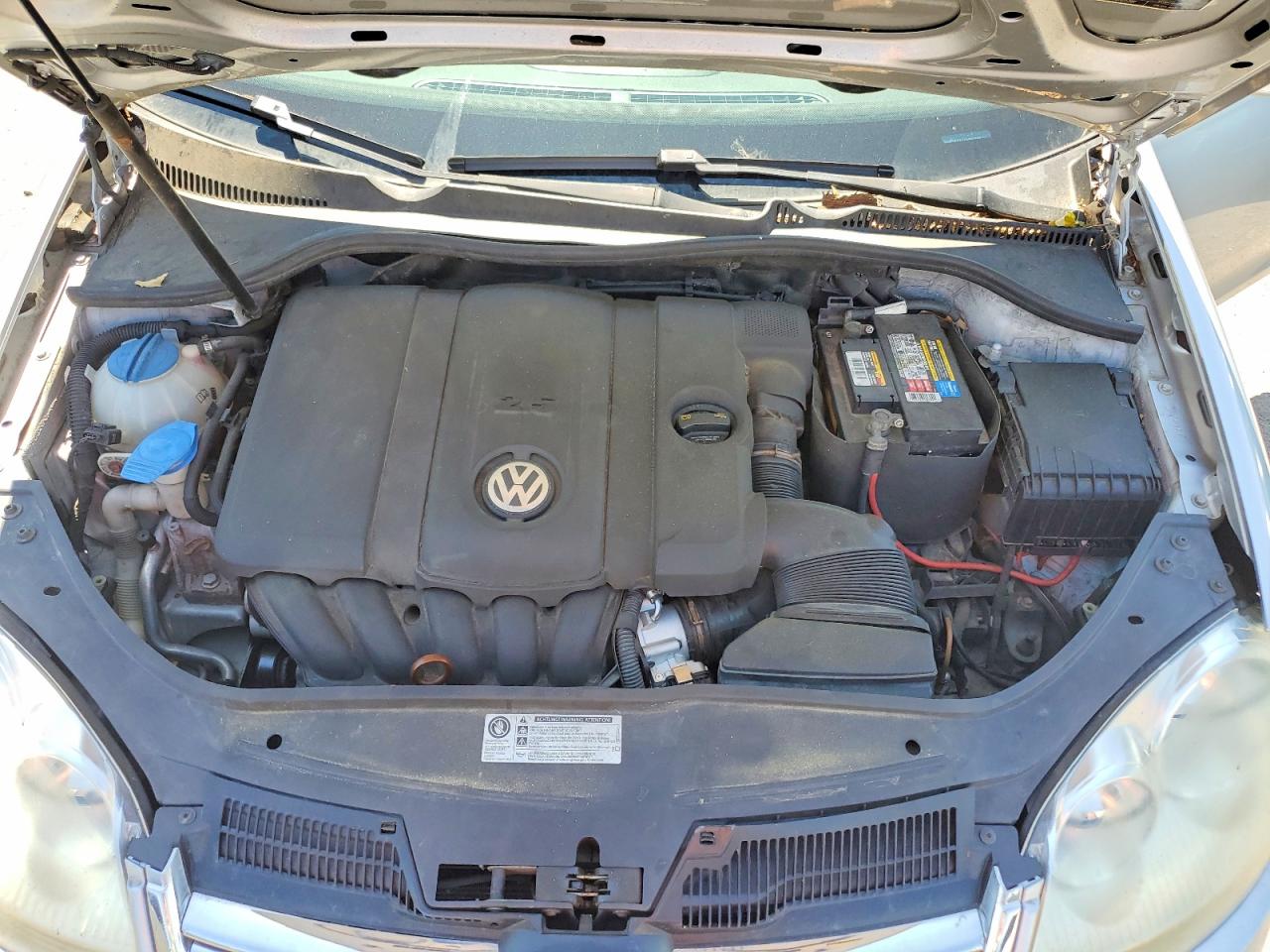 2010 Volkswagen Jetta S Silver vin: 3VWJZ7AJ2AM008672
