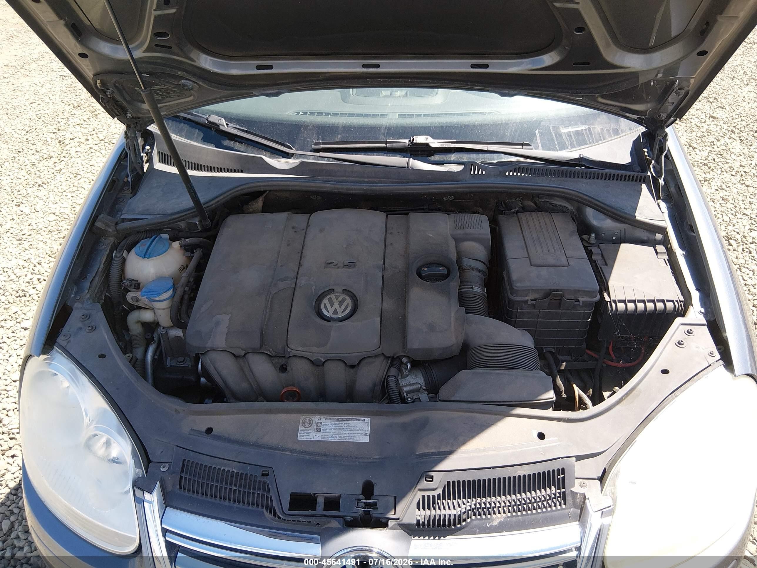 2010 Volkswagen Jetta S Silver vin: 3VWJZ7AJ2AM018764