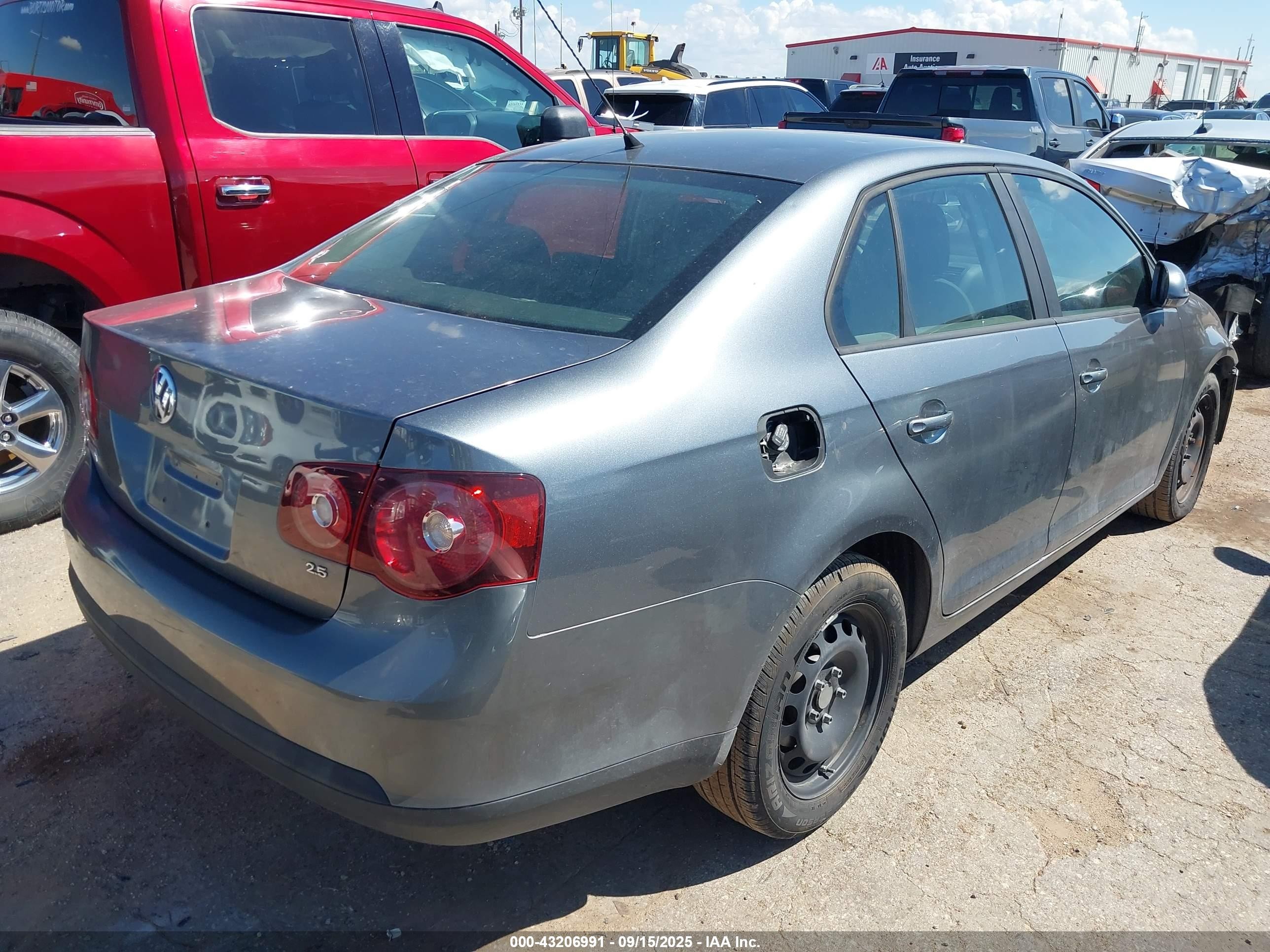 2010 Volkswagen Jetta S Серый vin: 3VWJZ7AJ3AM099581
