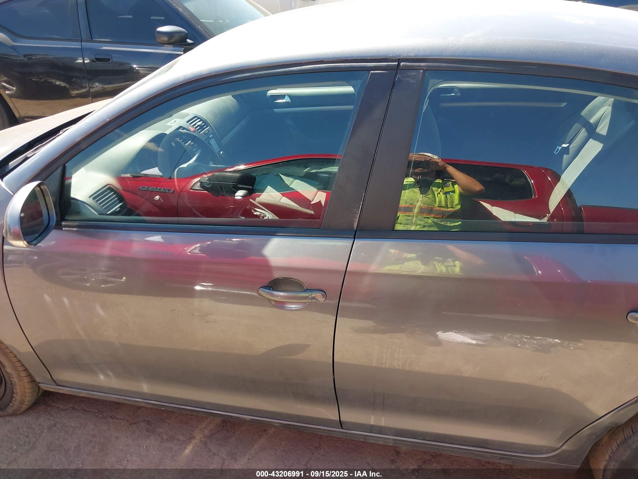 2010 Volkswagen Jetta S Серый vin: 3VWJZ7AJ3AM099581
