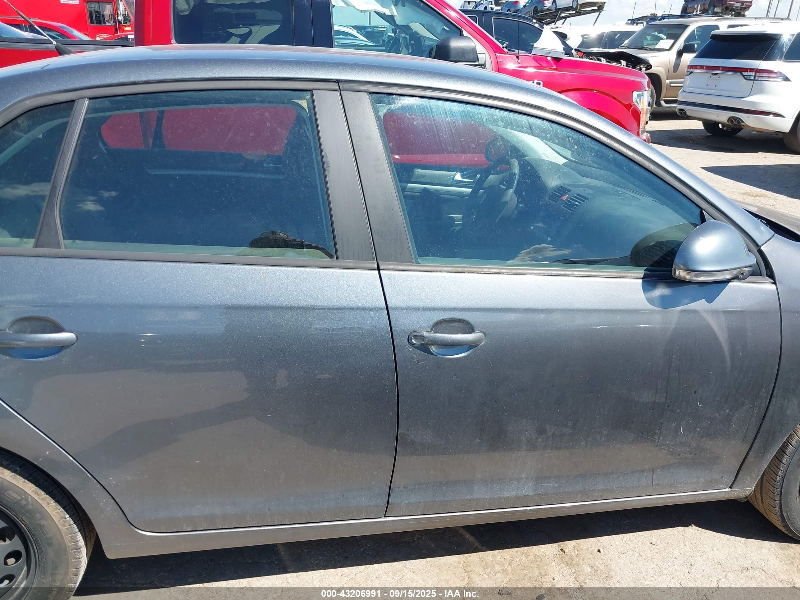 2010 Volkswagen Jetta S Серый vin: 3VWJZ7AJ3AM099581
