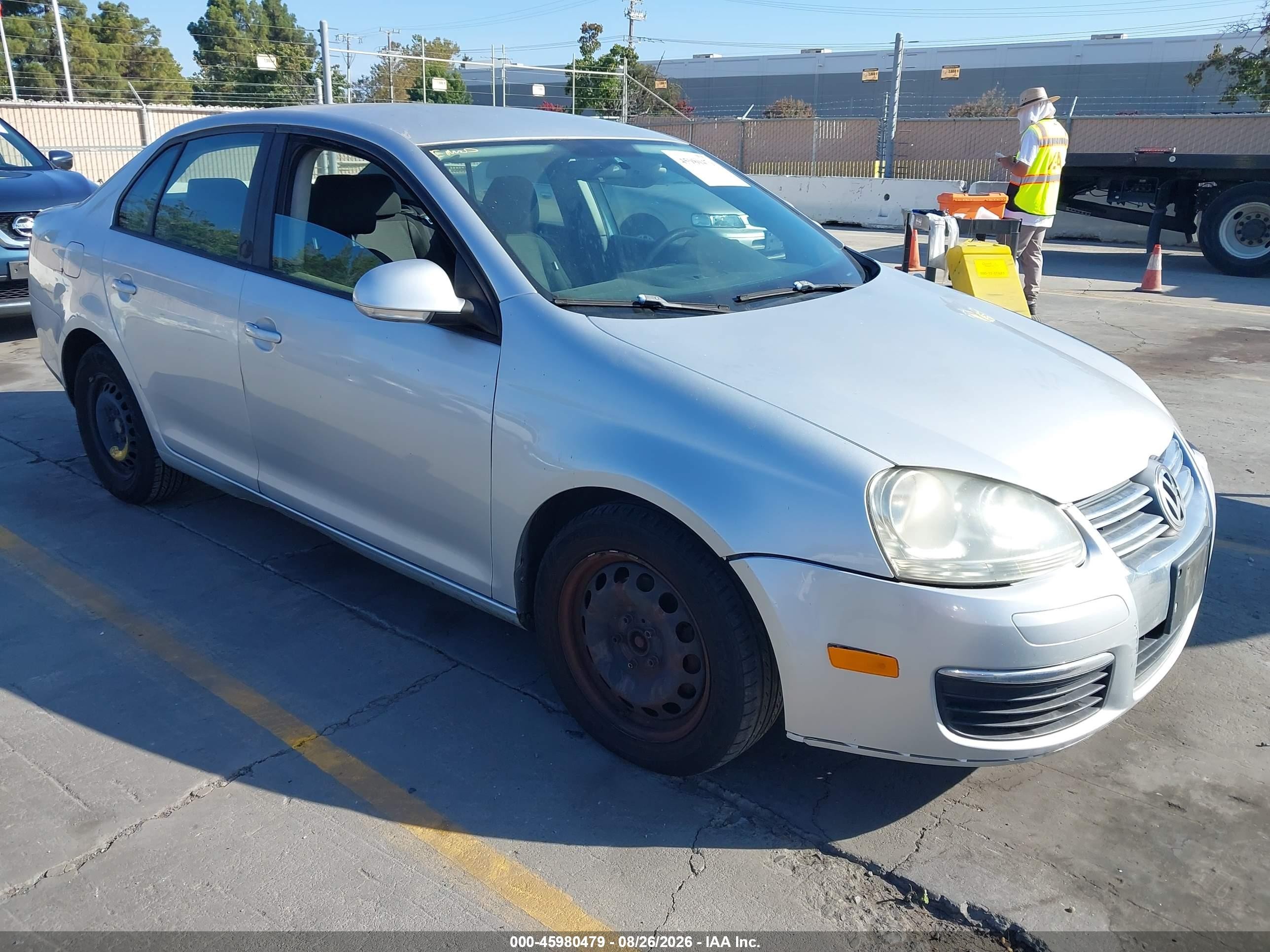2010 Volkswagen Jetta S Silver vin: 3VWJZ7AJ5AM013851