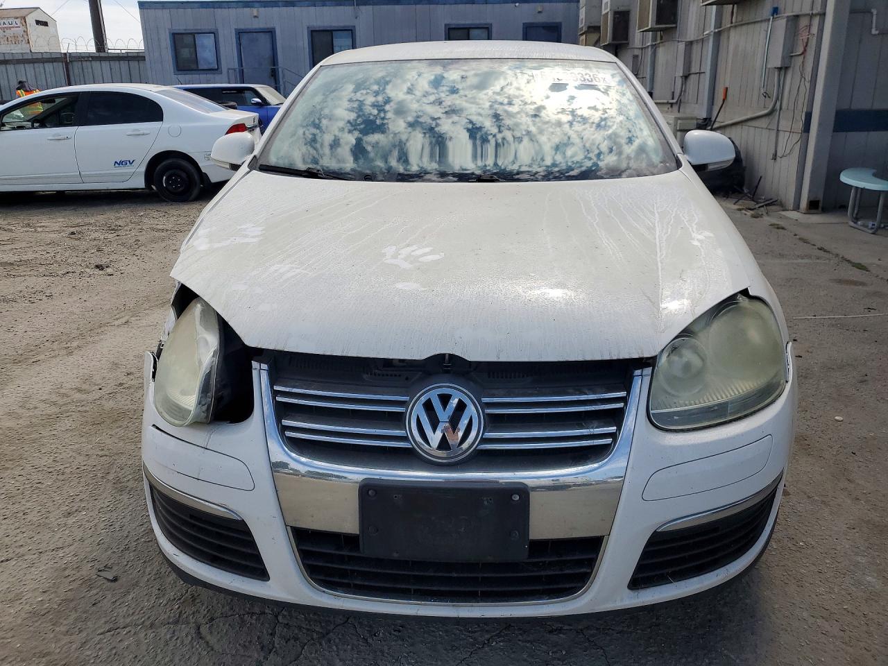 2010 Volkswagen Jetta S White vin: 3VWJZ7AJ6AM078028