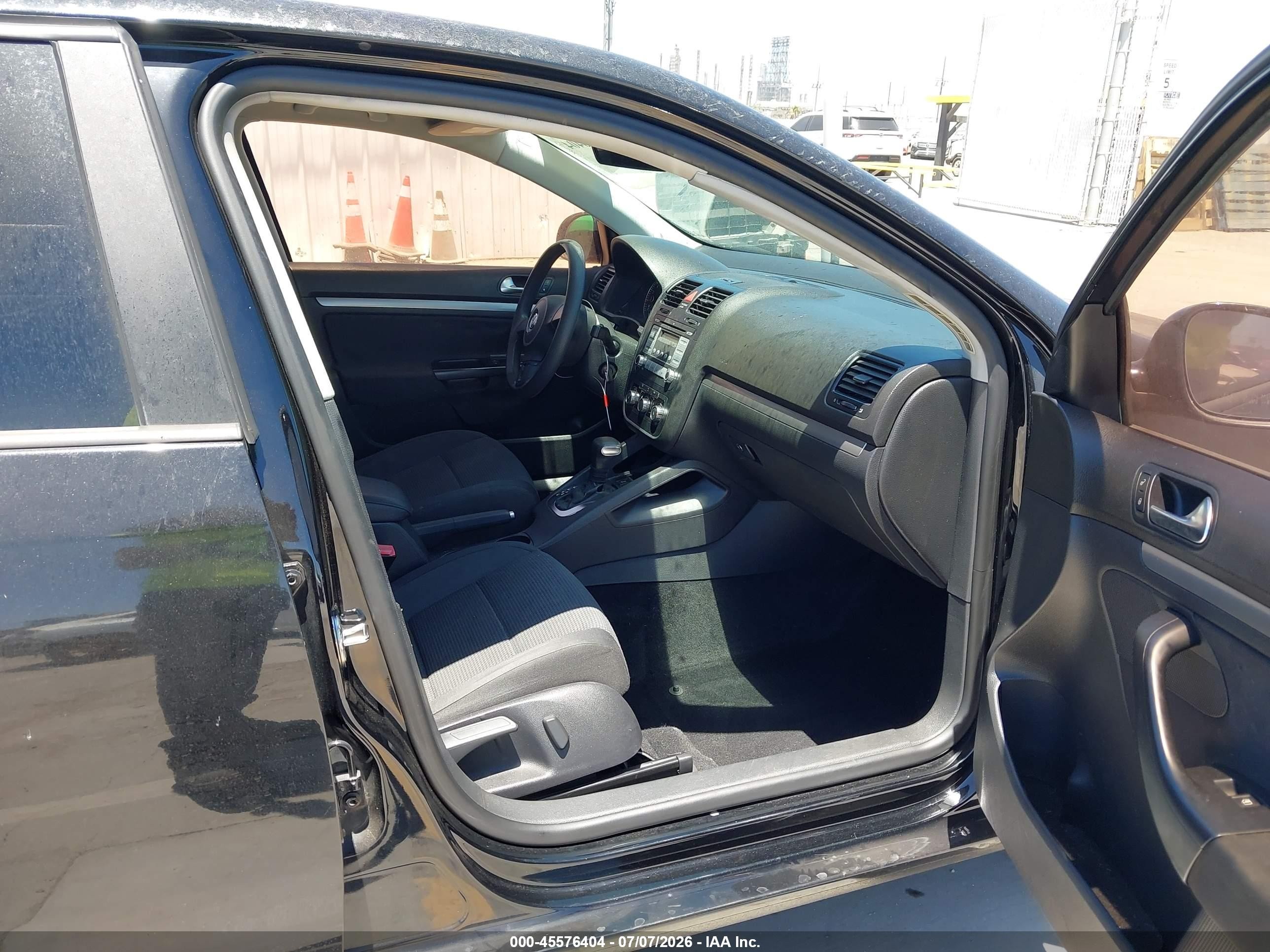 2010 Volkswagen Jetta S Черный vin: 3VWJZ7AJ6AM080197