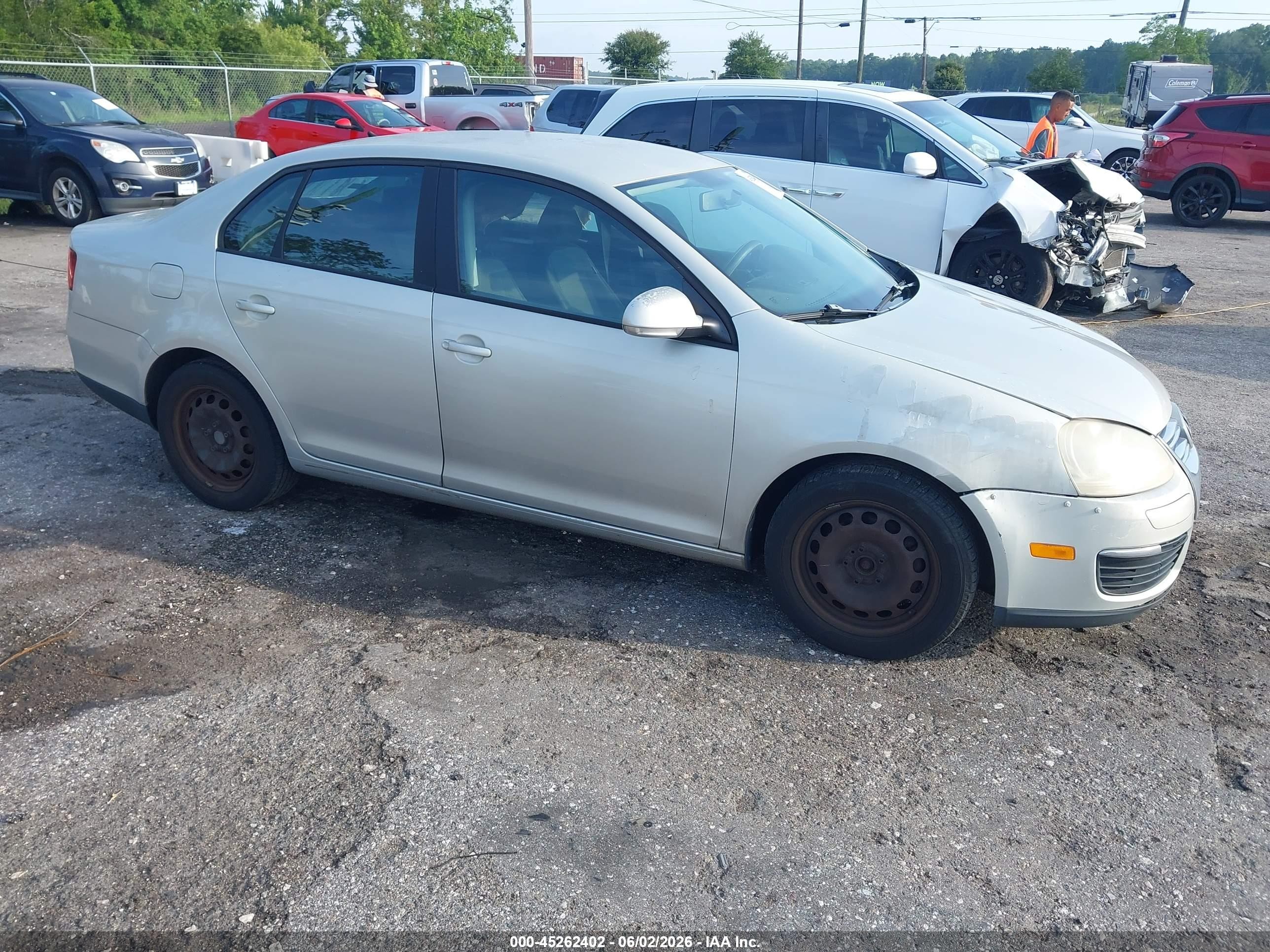 2010 Volkswagen Jetta S Серый vin: 3VWJZ7AJ7AM041831
