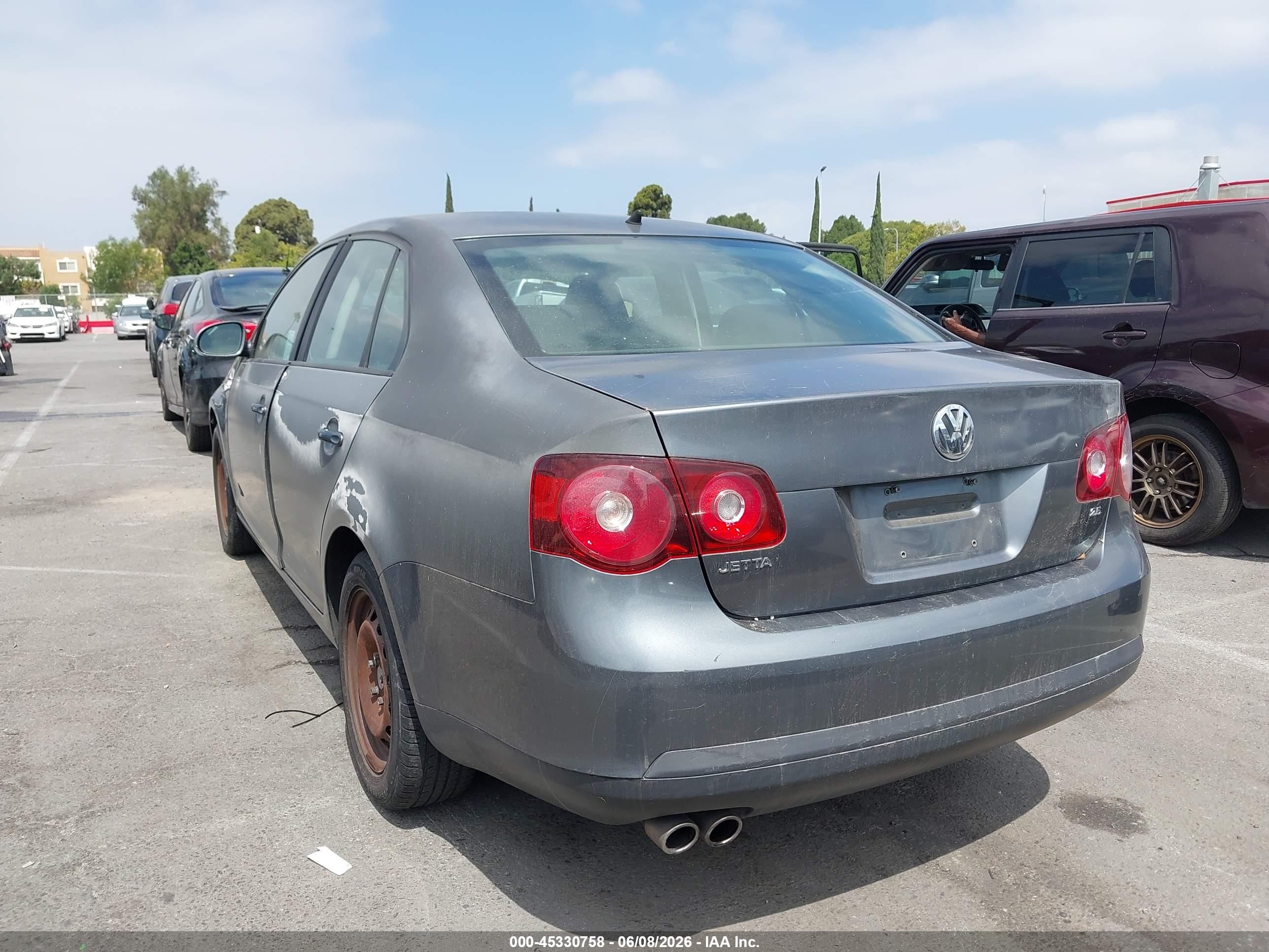 2010 Volkswagen Jetta S Серый vin: 3VWJZ7AJXAM021086
