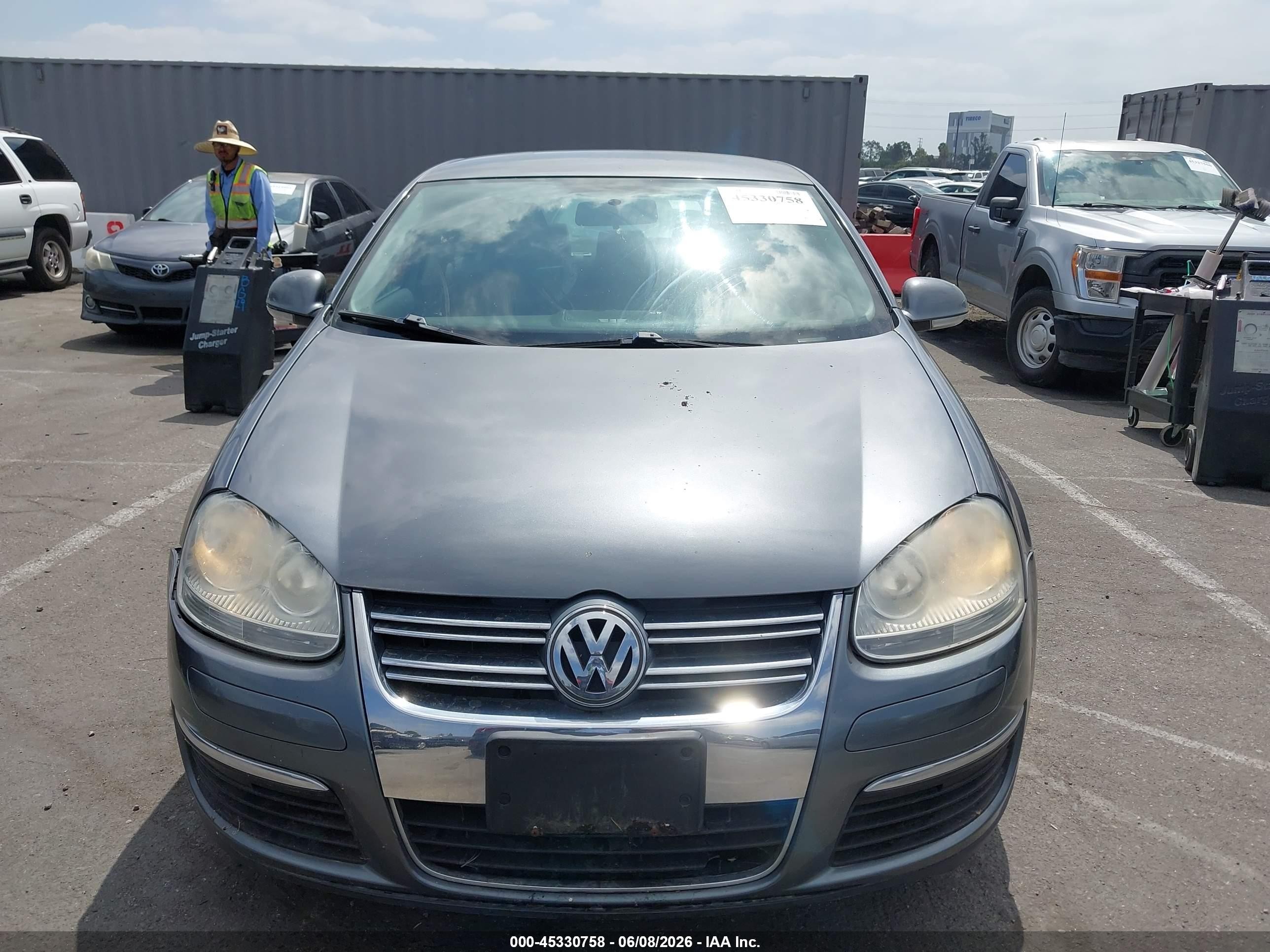 2010 Volkswagen Jetta S Серый vin: 3VWJZ7AJXAM021086