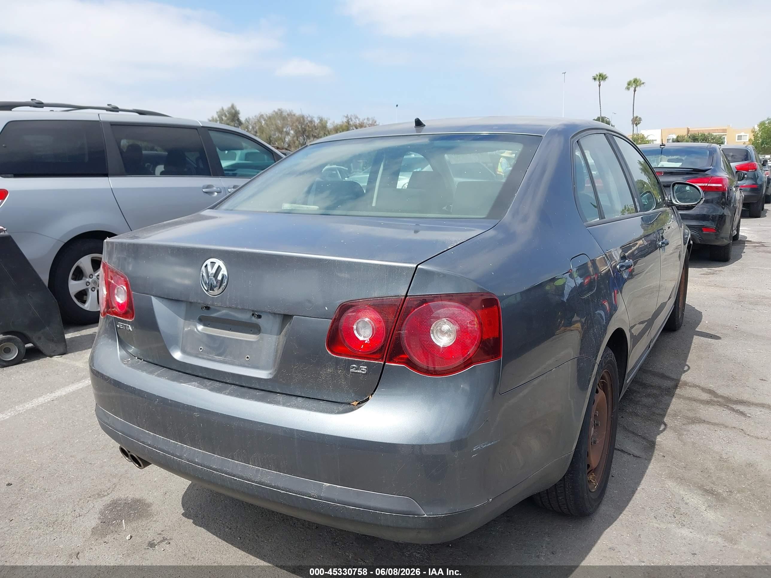 2010 Volkswagen Jetta S Серый vin: 3VWJZ7AJXAM021086