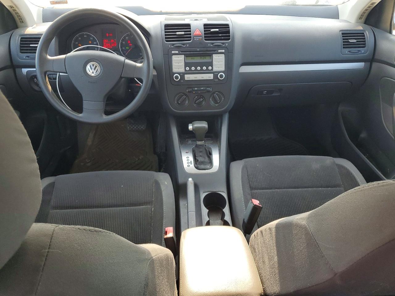 2009 Volkswagen Jetta S Silver vin: 3VWKM71K29M259134