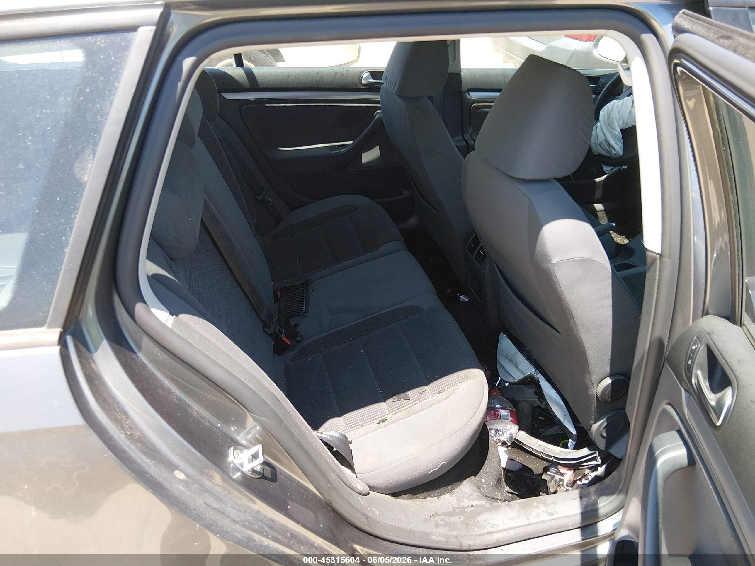 2009 Volkswagen Jetta 2.5l S Серый vin: 3VWKM71K49M310956