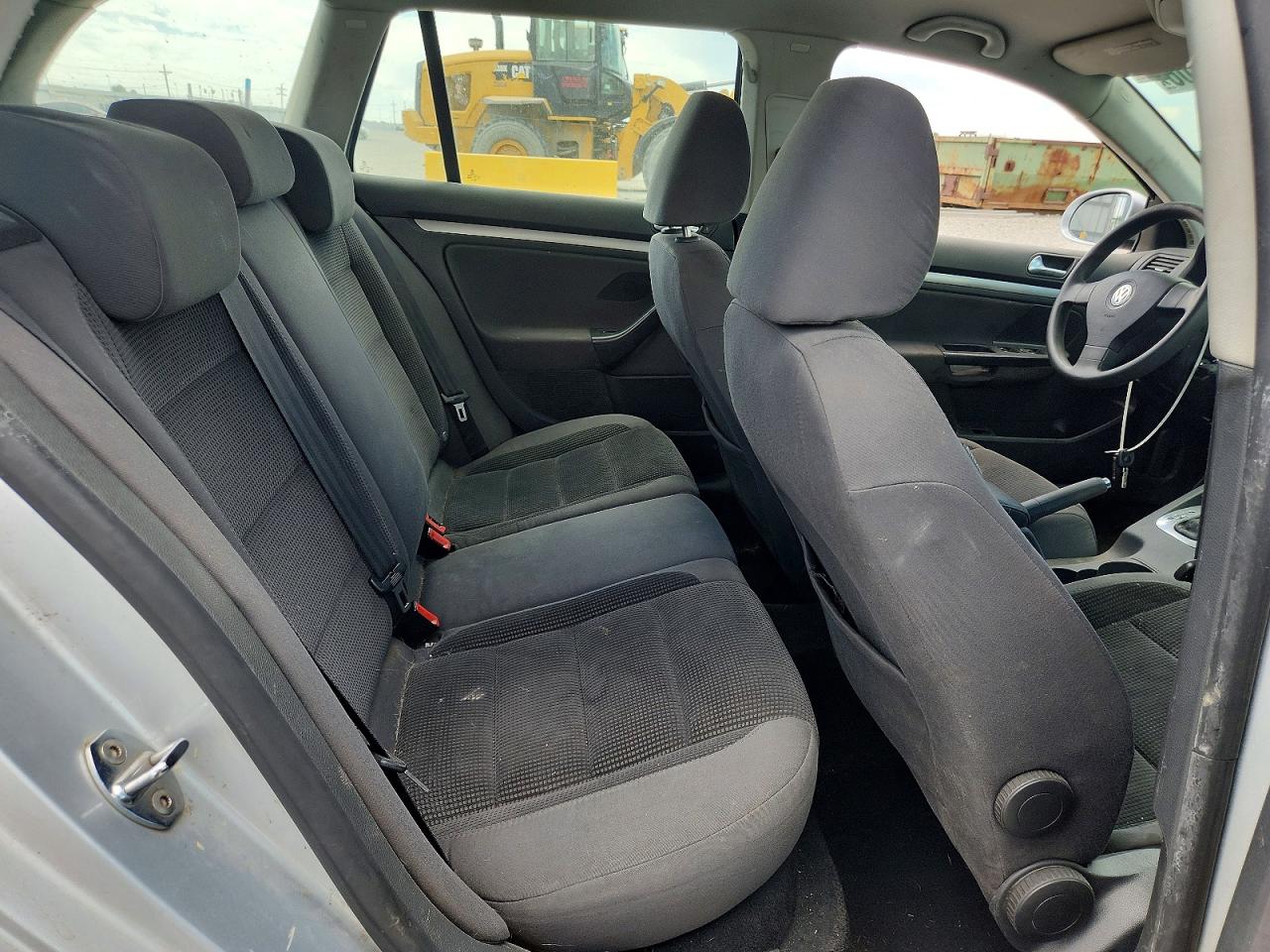 2009 Volkswagen Jetta S Silver vin: 3VWKM71K59M263811