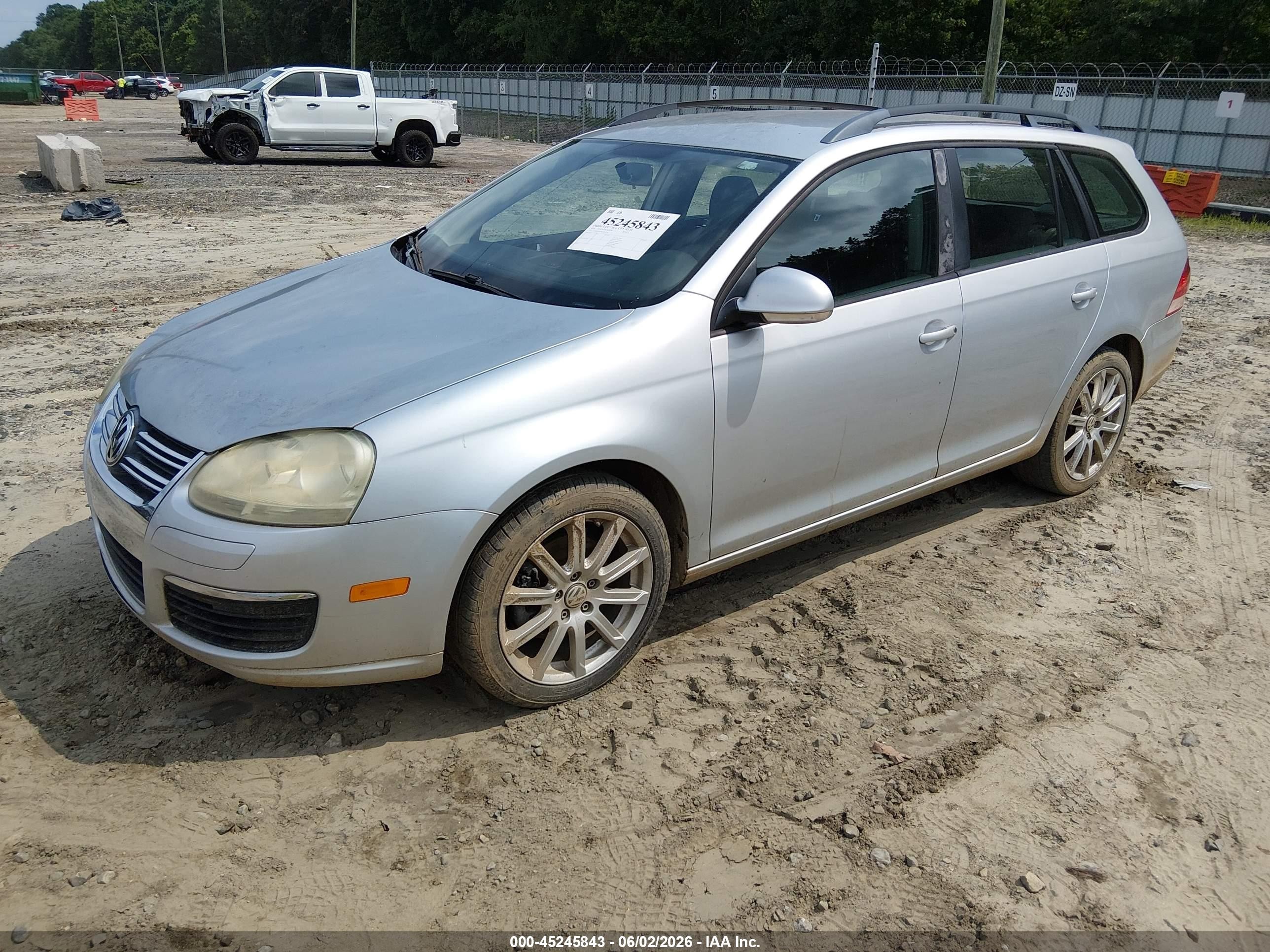 2009 Volkswagen Jetta 2.5l S Серебряный vin: 3VWKM71K89M263236