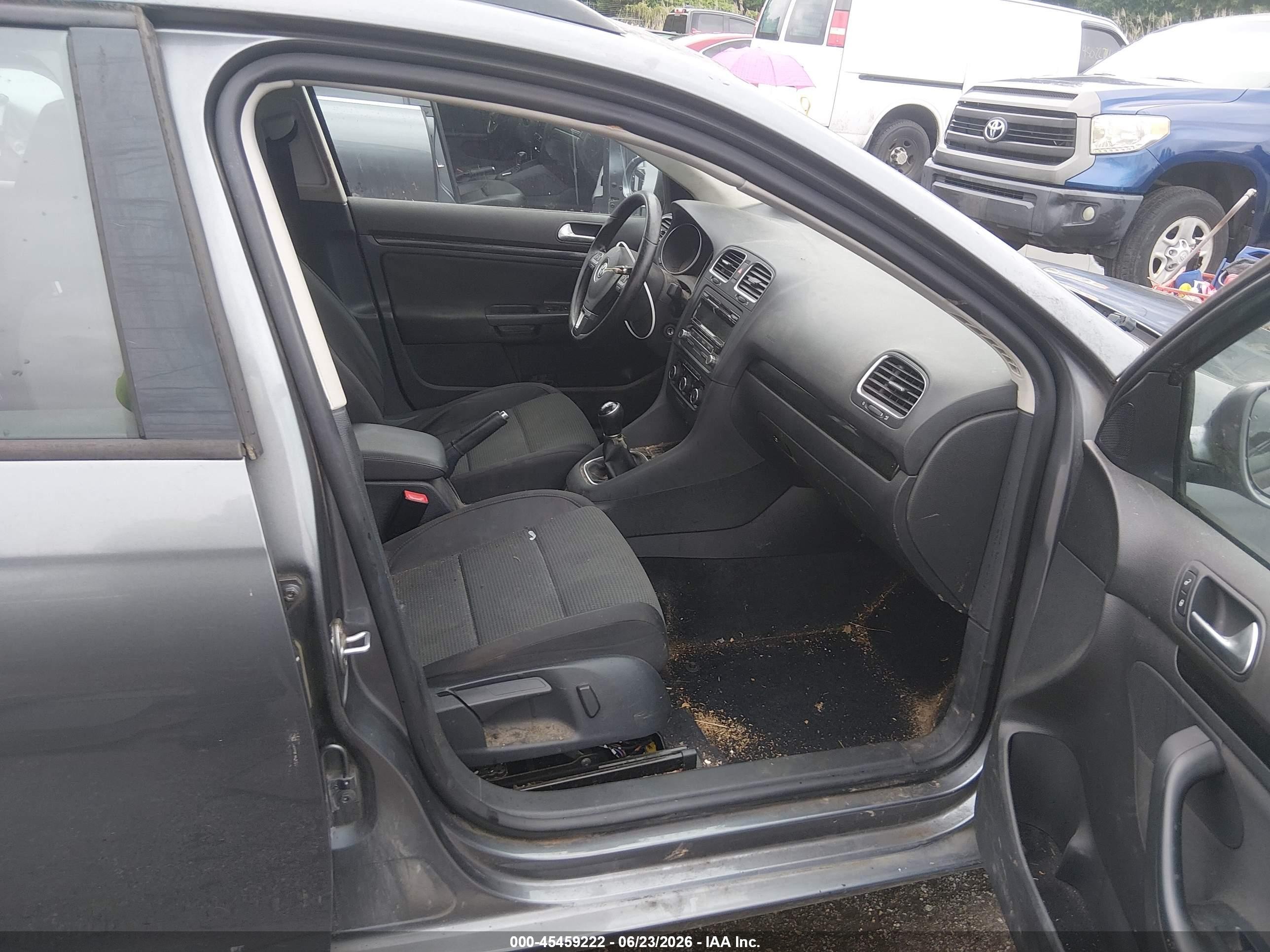 2014 Volkswagen Jetta Sportwagen 2.5l S Gray vin: 3VWKP7AJ3EM600923