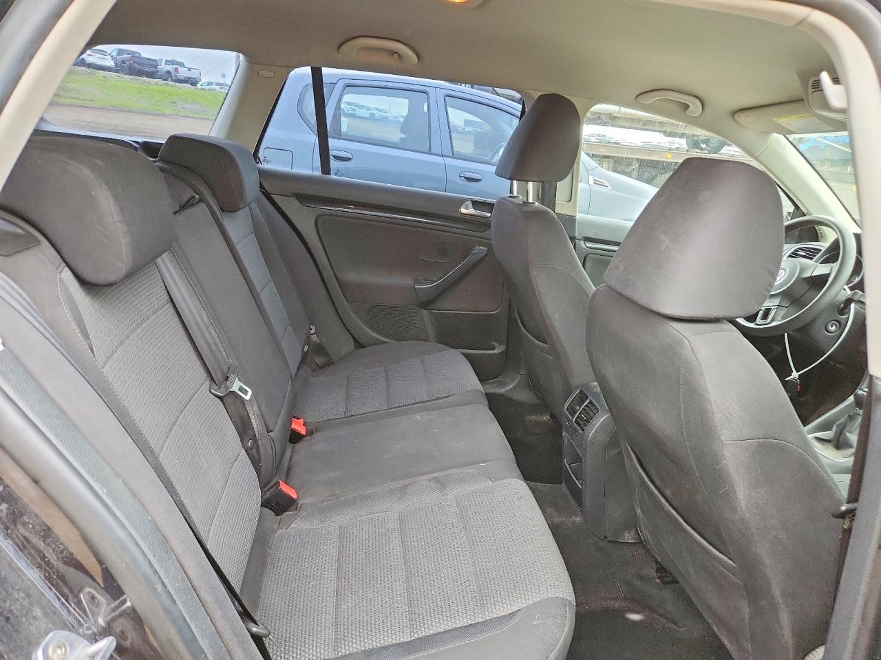 2011 Volkswagen Golf Sportwagen Черный vin: 3VWKX7AJ1BM677611