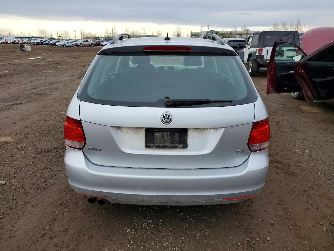 2010 Volkswagen Jetta S Silver vin: 3VWKX8AJ8AM621833