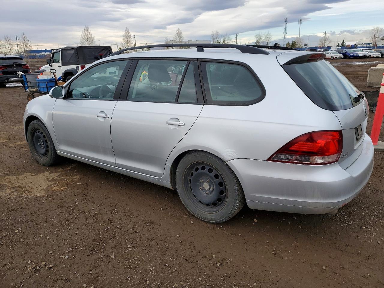 2010 Volkswagen Jetta S Silver vin: 3VWKX8AJ8AM621833
