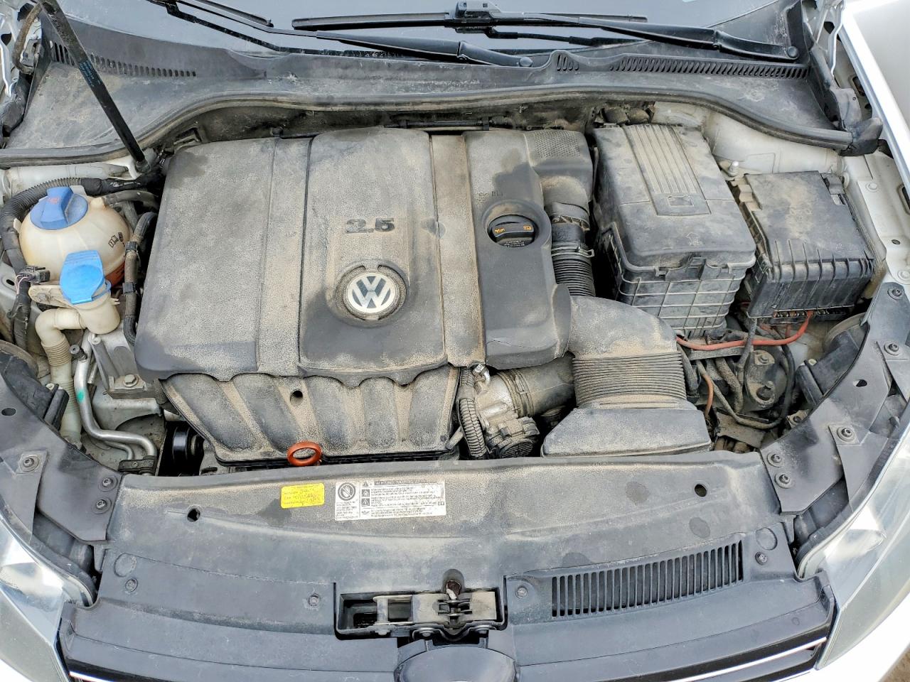 2010 Volkswagen Jetta S Silver vin: 3VWKX8AJ8AM621833