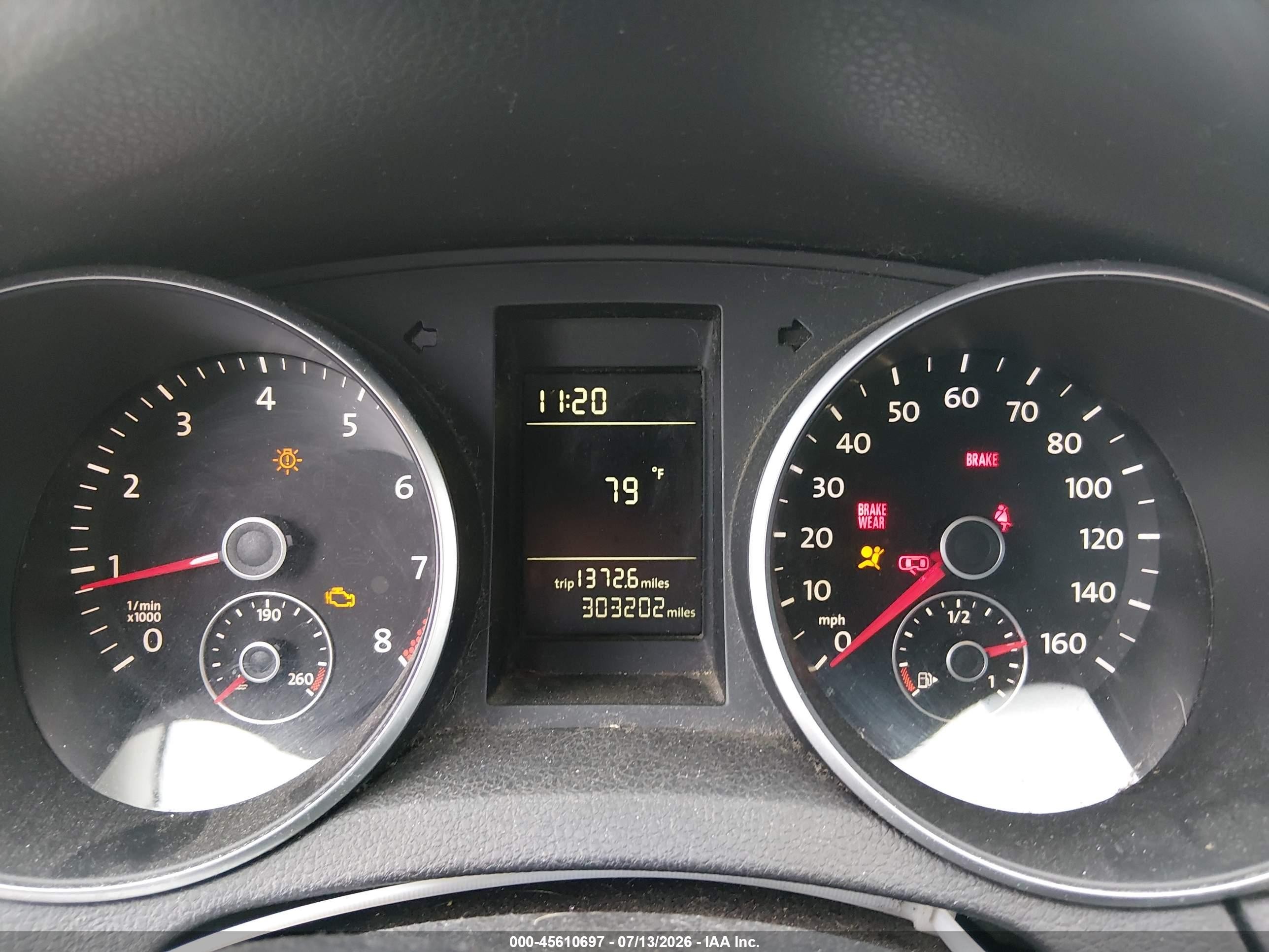 2010 Volkswagen Jetta S Серебряный vin: 3VWKZ7AJ6AM662112