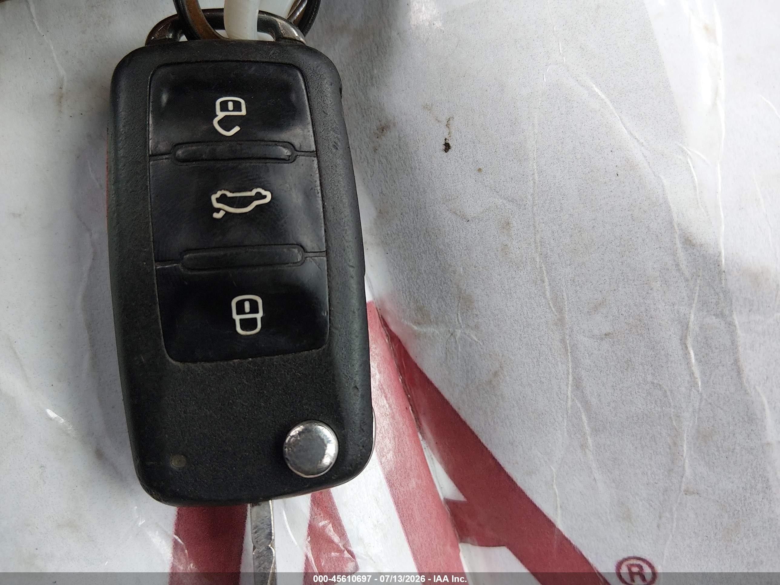 2010 Volkswagen Jetta S Серебряный vin: 3VWKZ7AJ6AM662112