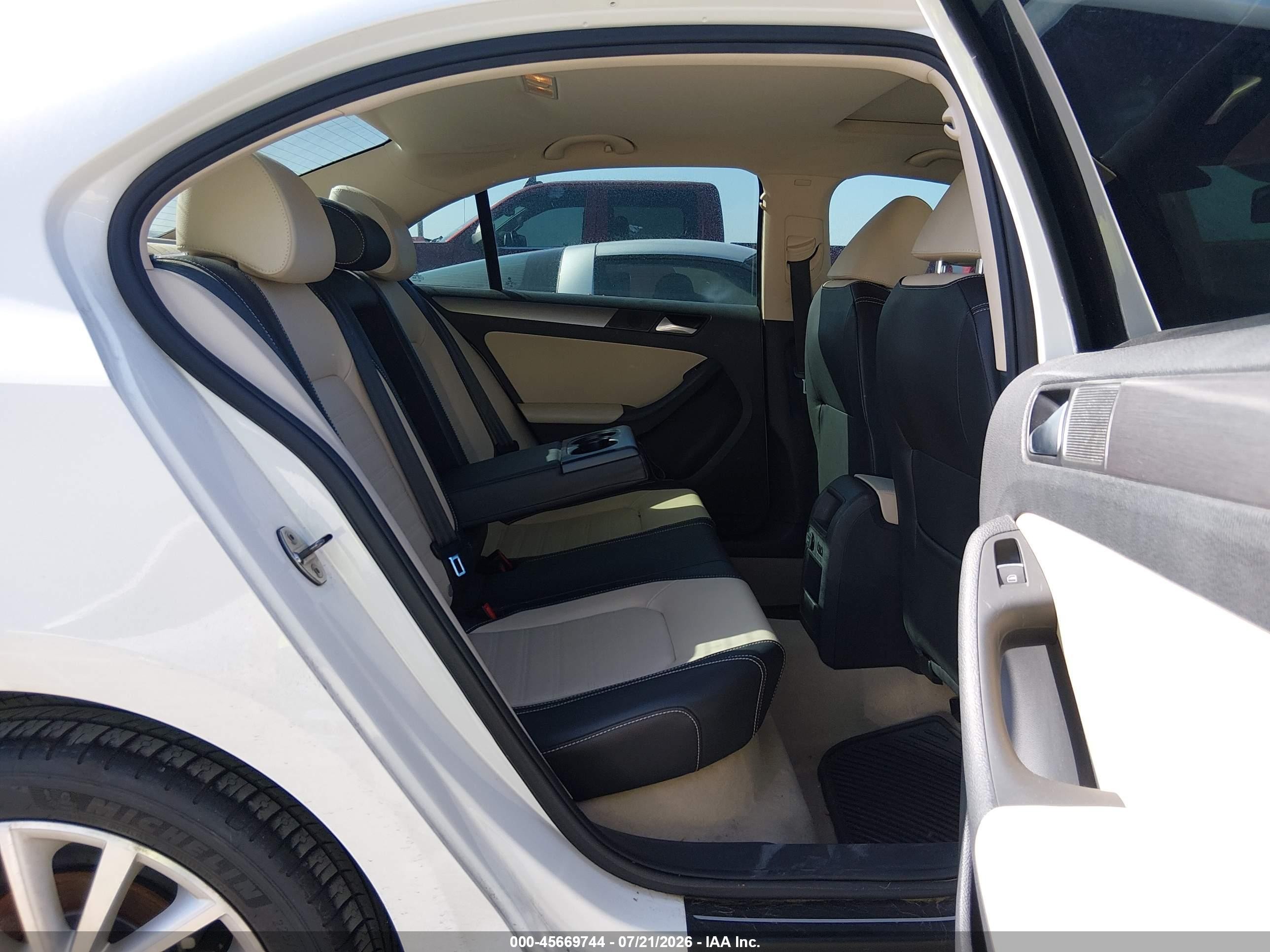 2014 Volkswagen Jetta 1.8t Sel White vin: 3VWL07AJXEM389714