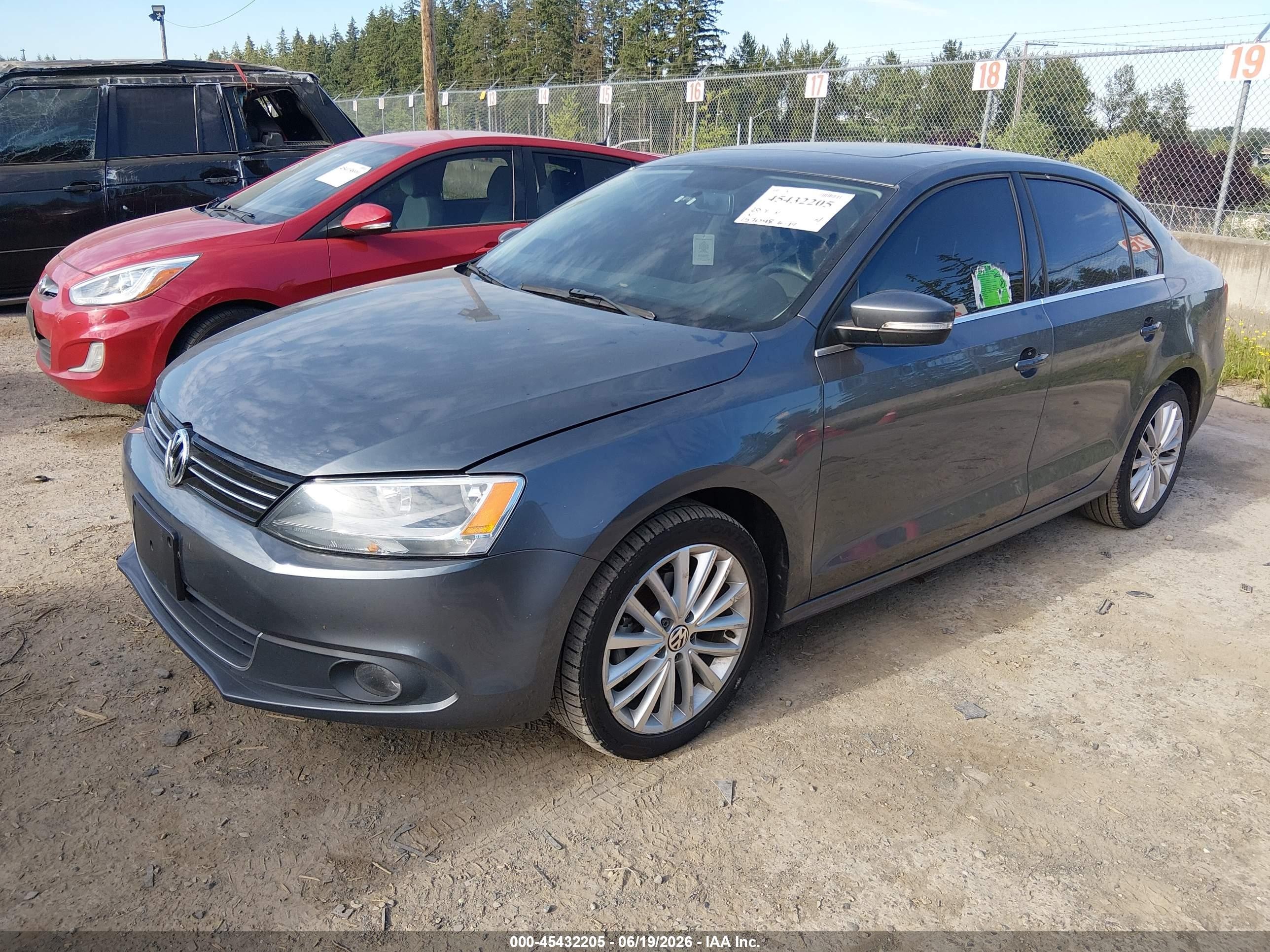 2014 Volkswagen Jetta 1.8t Sel Gray vin: 3VWL17AJ2EM384813