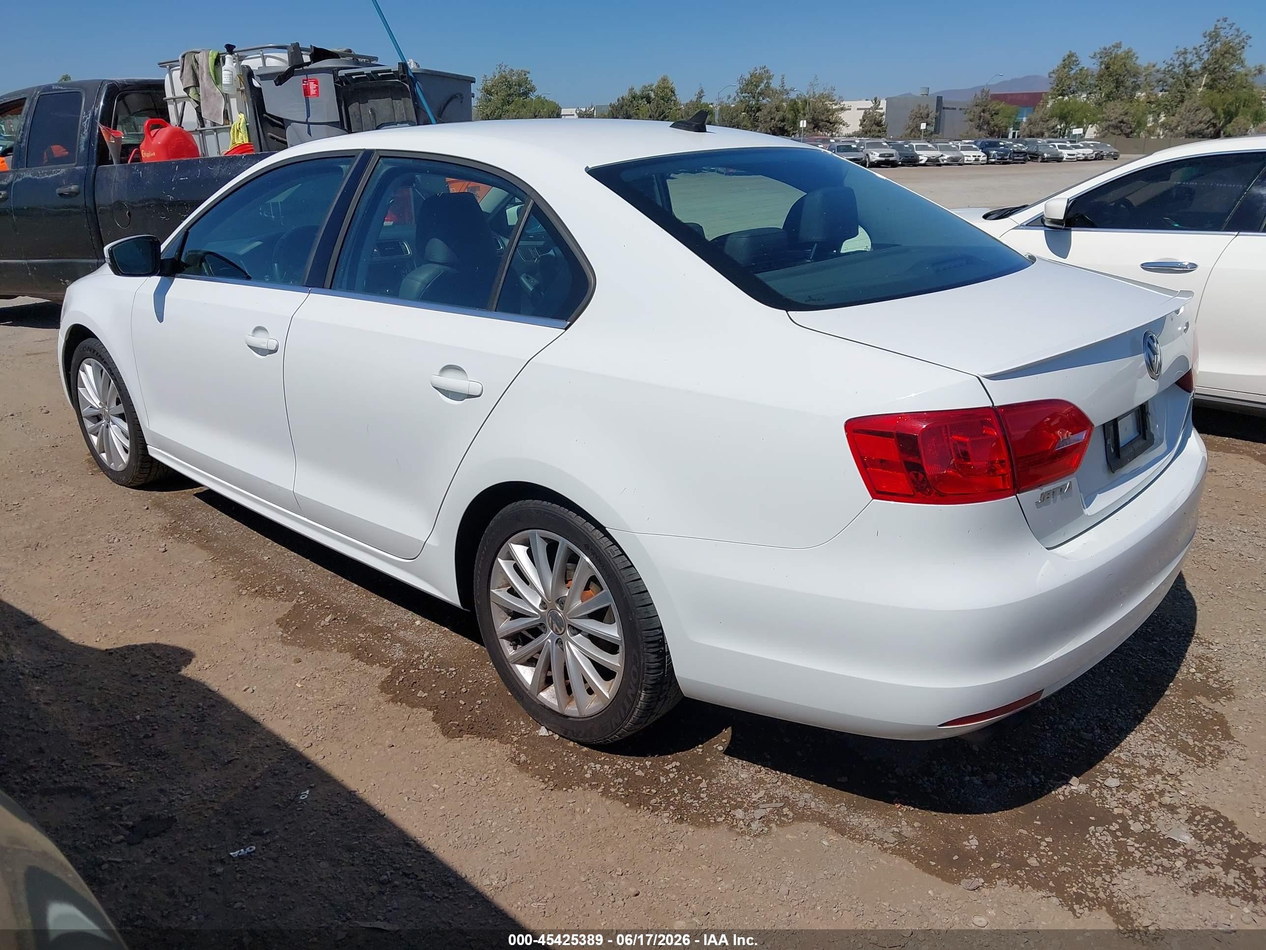 2014 Volkswagen Jetta 1.8t Sel White vin: 3VWL17AJ5EM441957