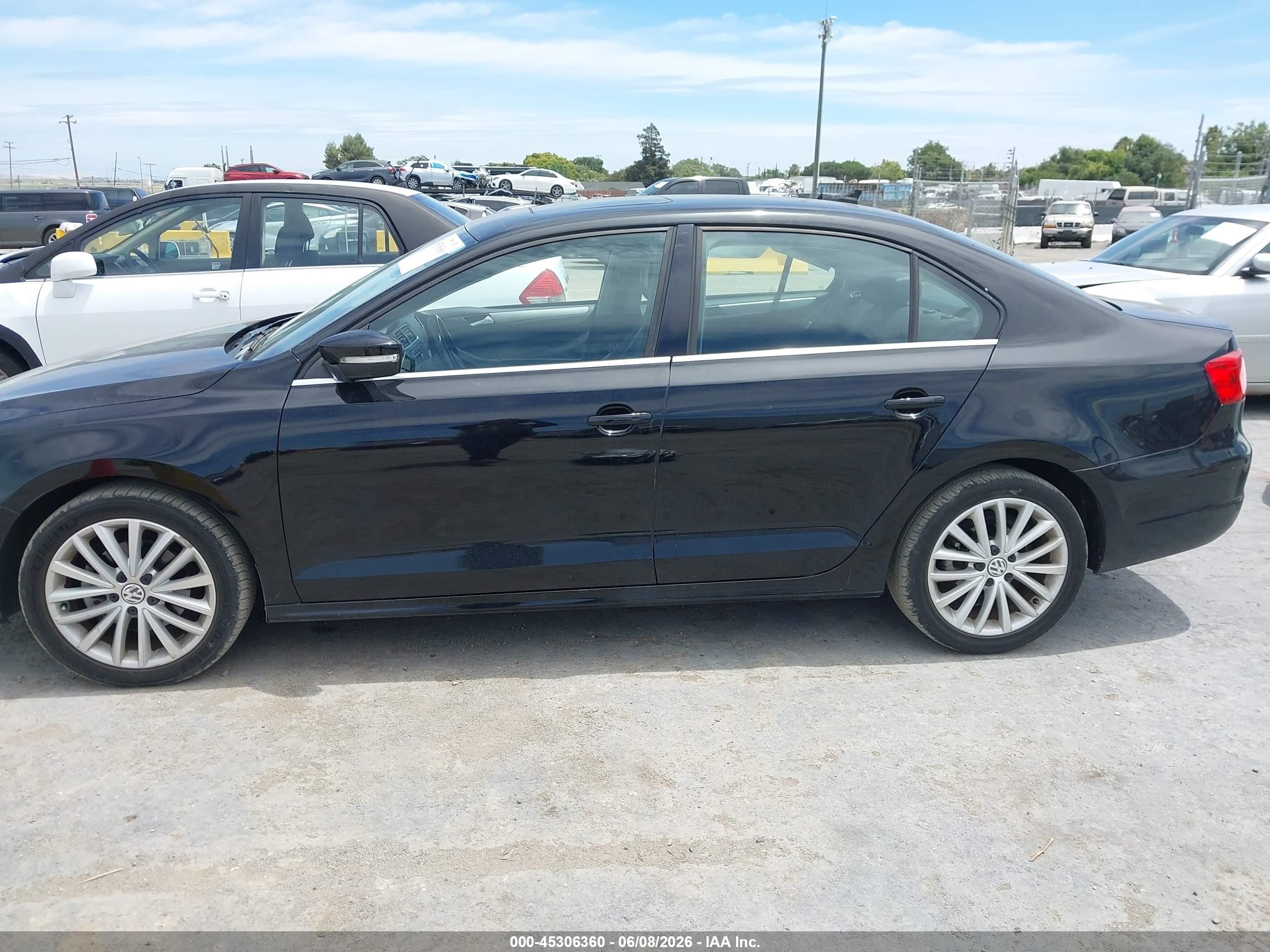 2014 Volkswagen Jetta 1.8t Sel Черный vin: 3VWL17AJ8EM419077