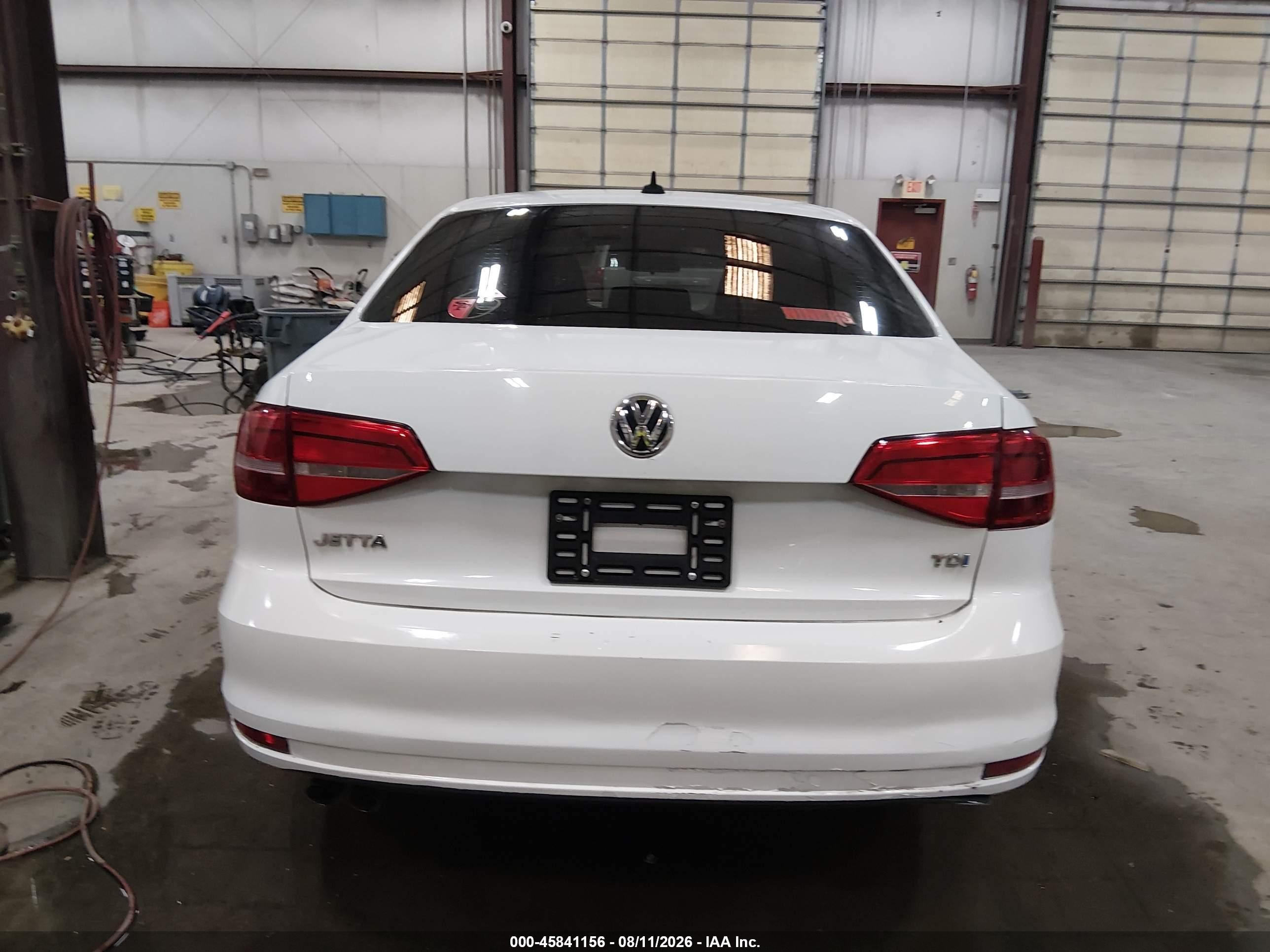 2015 Volkswagen Jetta 2.0l Tdi S White vin: 3VWLA7AJ3FM329353